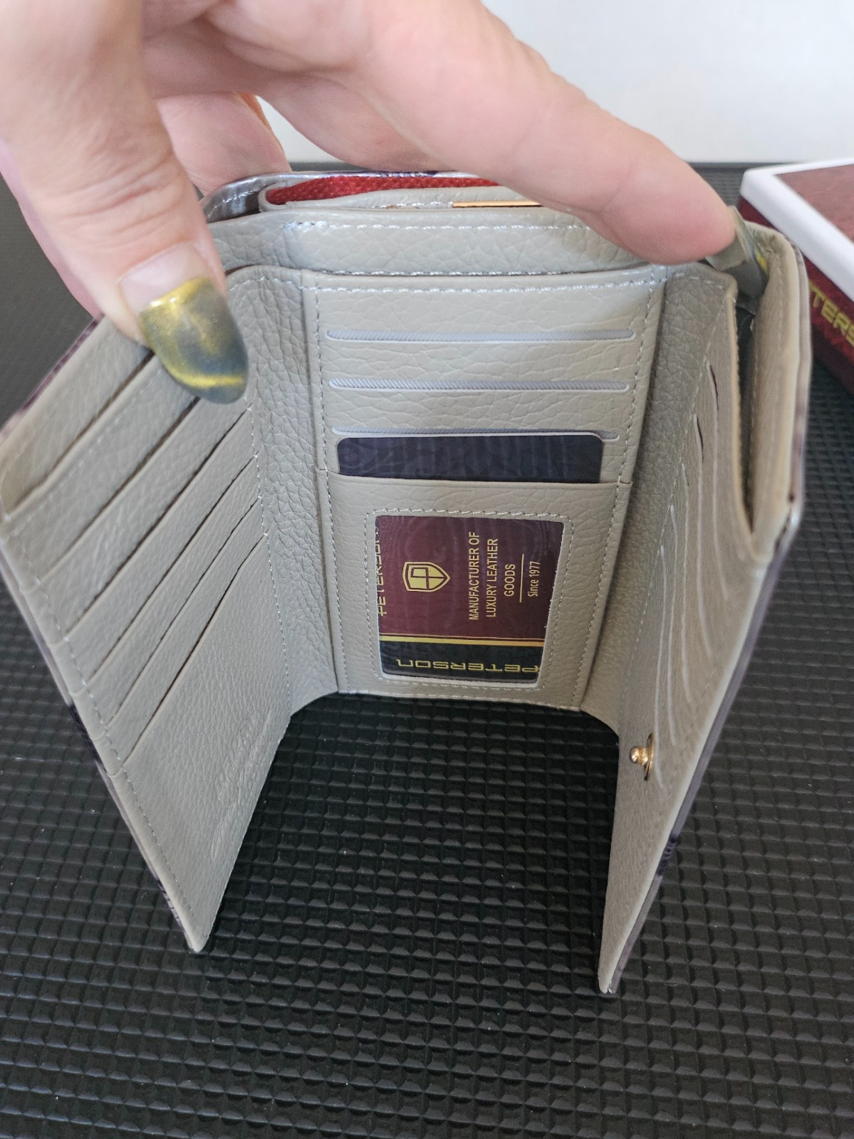 Luxe Leren Damesportemonnee met Vlinders – RFID Bescherming – Vee… - 147765 Luxe Leren Damesportemonnee met Vlinders – RFID Bescherming – Veel Pasjesvakken – Prachtig Cadeau voor Haar