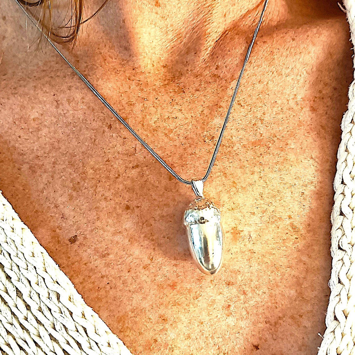 Eikeltje hanger - 999 fijnzilver verzilverd - Echt eikeltje