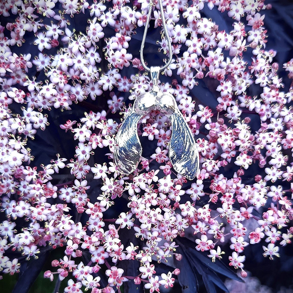Samara hanger - 999 fijnzilver verzilverd - Echt samara zaadje
