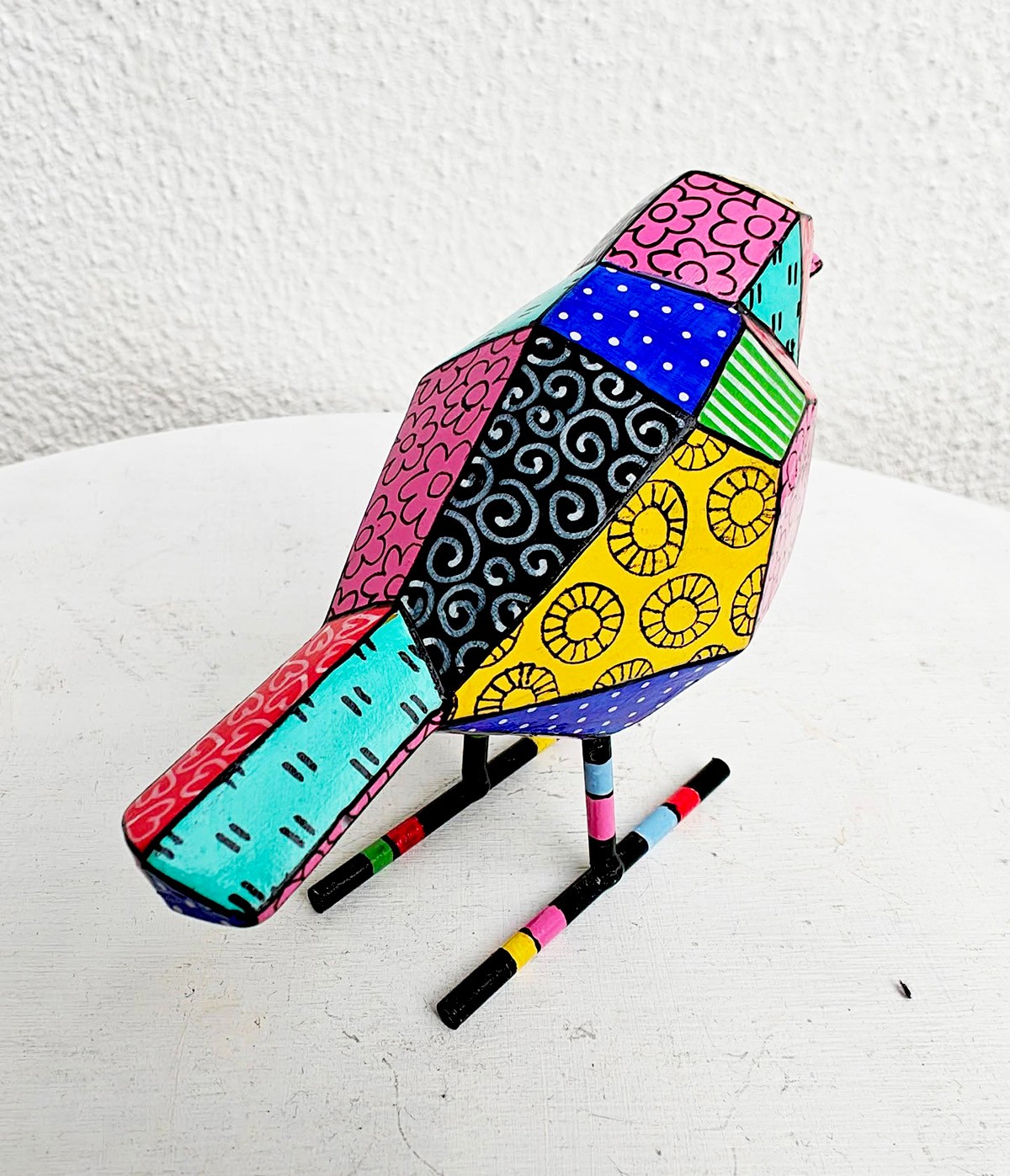 Kleine Vogel - Handgeschilderd Kleurrijk Beeldje