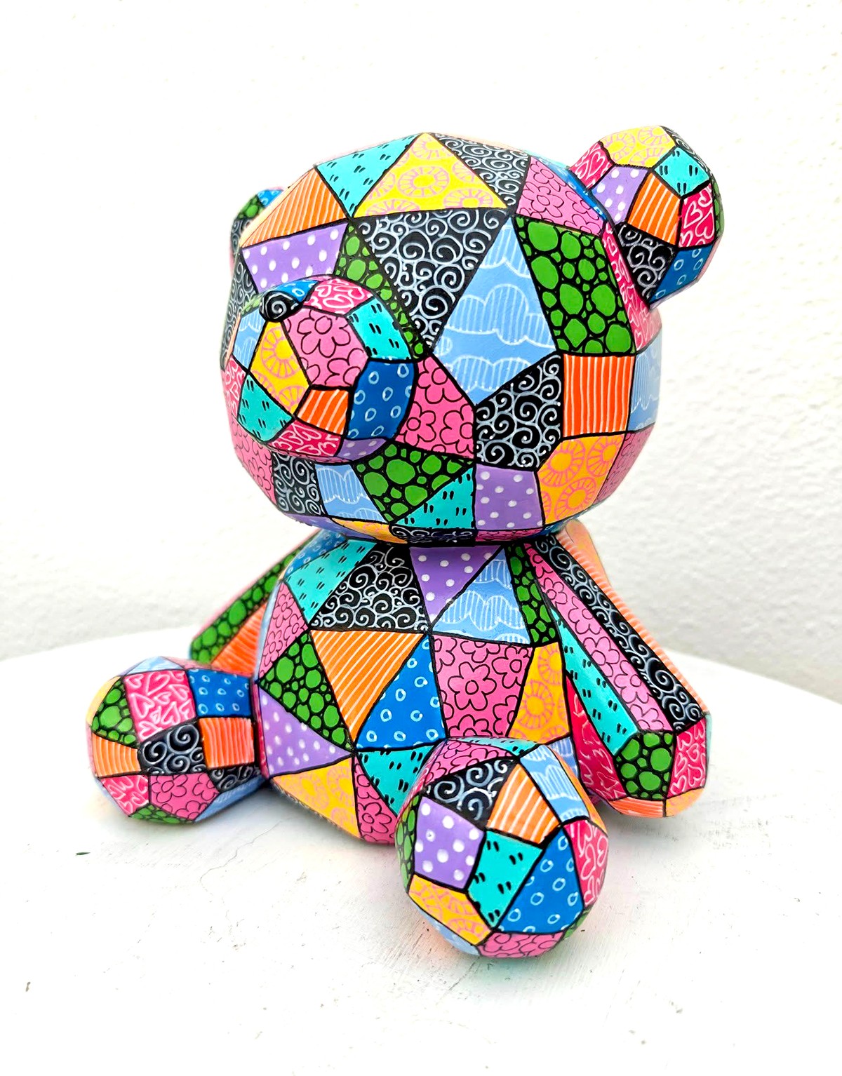 Teddybeer – Handgeschilderd Kleurrijk Beeldje