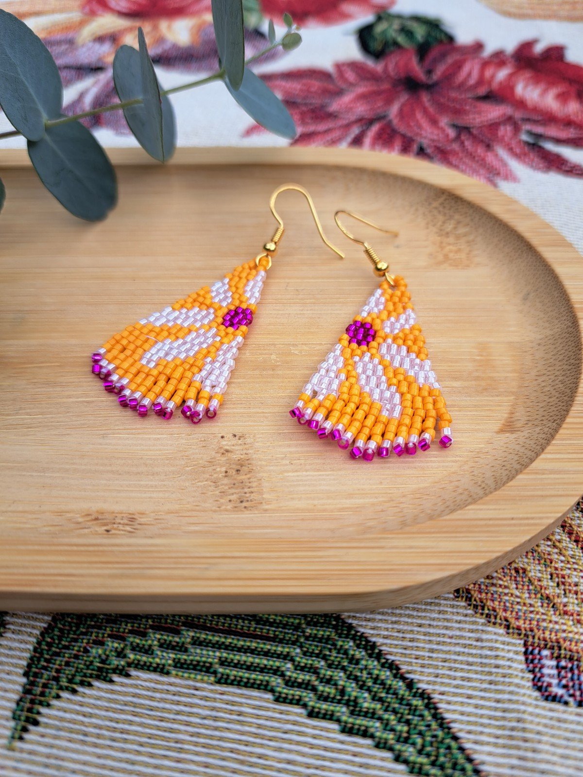 Kralenoorbellen Madelief – Handgemaakt met Miyuki Delica in 3 kleurencombi’s