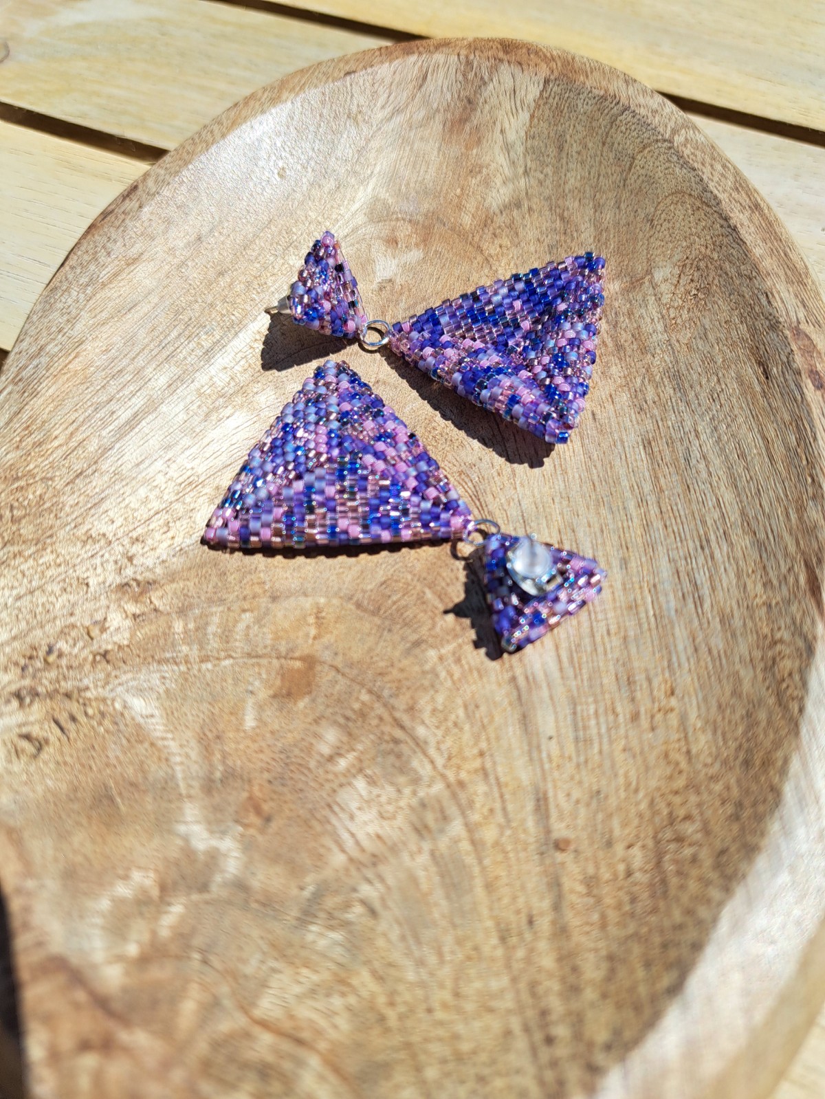 Confetti Kralenoorbellen Purple Haze – handgemaakt met Miyuki krale… - 82033 Confetti Kralenoorbellen Purple Haze – handgemaakt met Miyuki kralen in paars en roze & RVS oorstekers (5 cm) SALE!