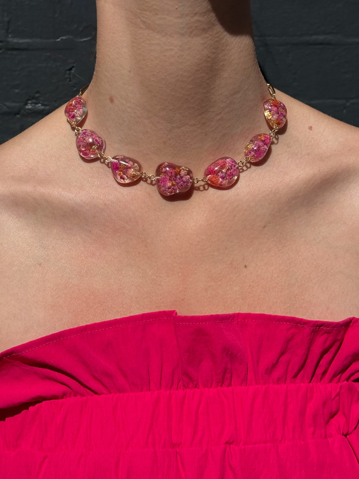 Ketting met Stenen Gevuld met Echte Bloemen uit Utrecht (The Blossom … - 96489 Ketting met Stenen Gevuld met Echte Bloemen uit Utrecht (The Blossom Chapter)