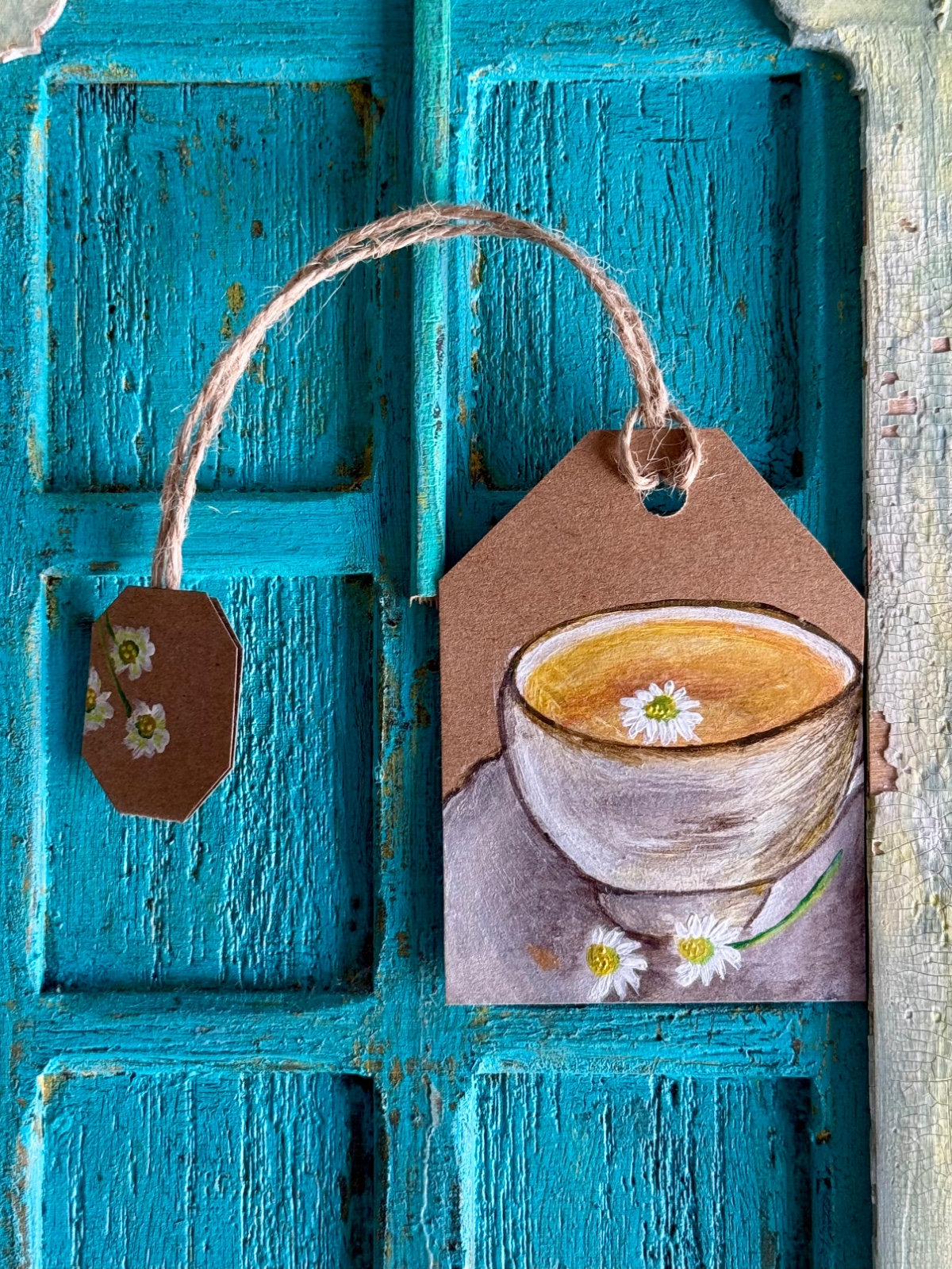 "Chamomile" Teamark – Handgemaakte Theezakje-Boekenlegger (Acryl Illustratie, Gerecycled Papier)