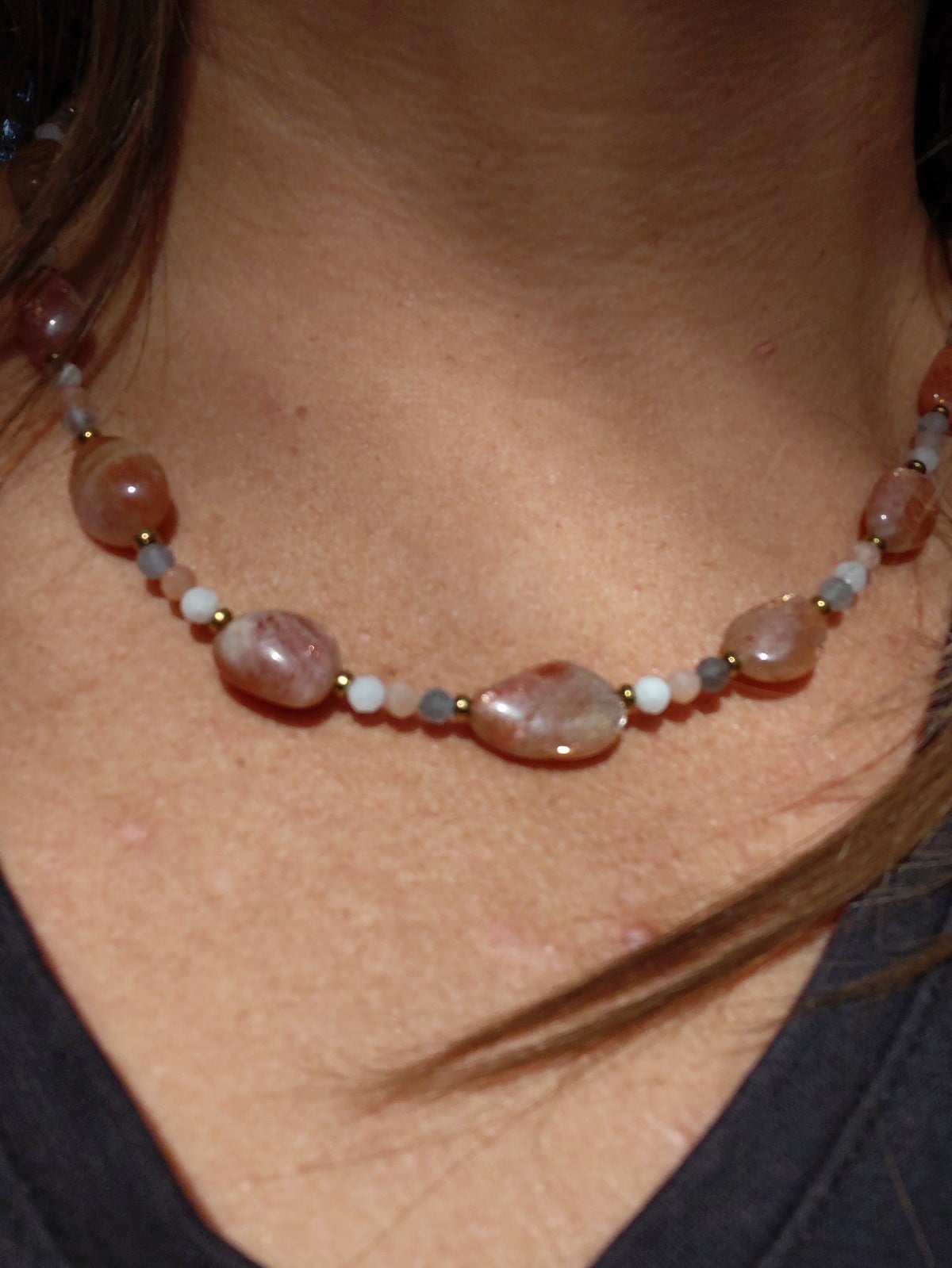 Sun & Moon: ketting met grote zonnestenen en meerkleurige maansteen