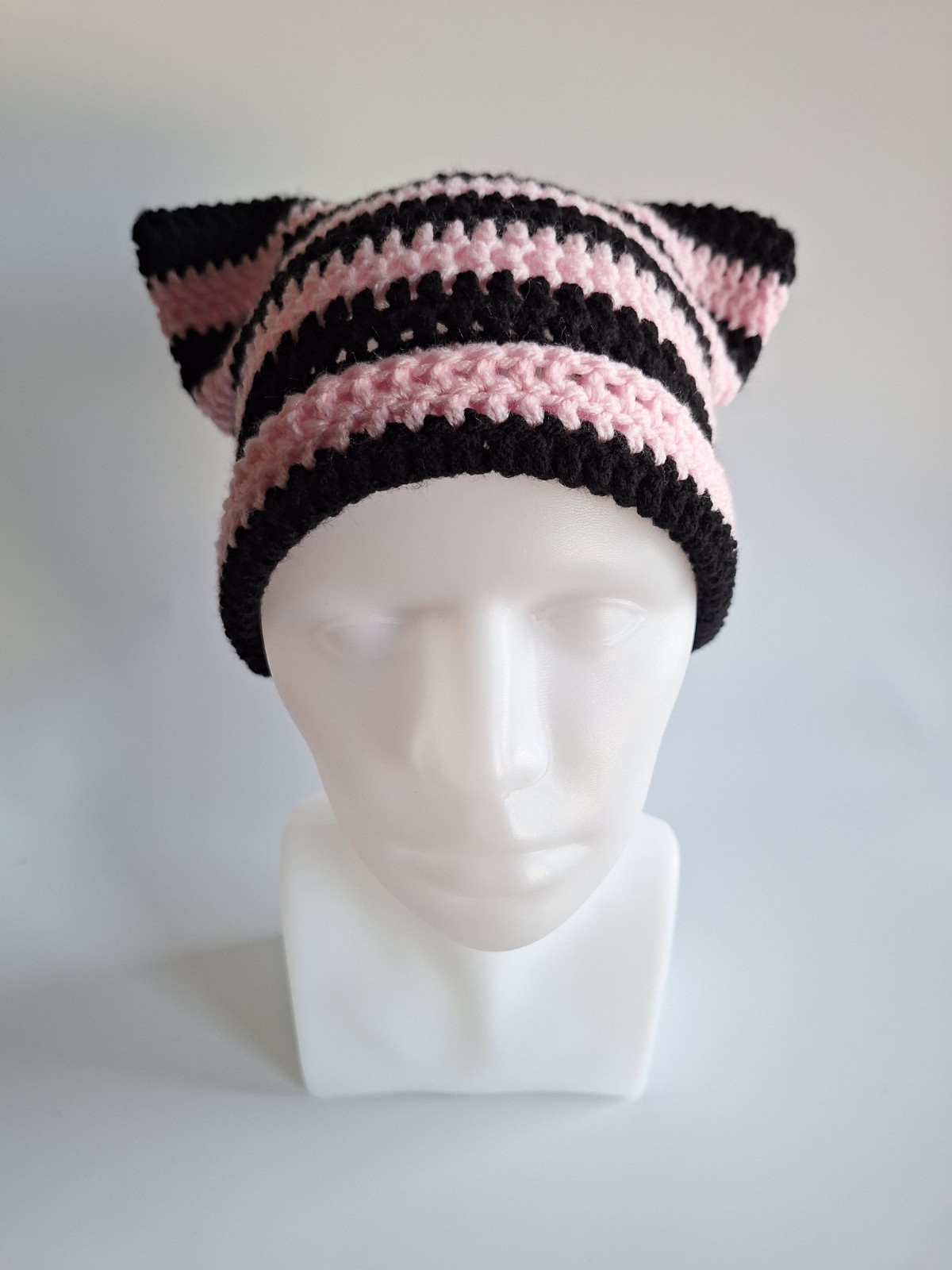 Muts 'Black & baby pink' - 46993.jpeg Gehaakte muts | Zwart en lichtroze