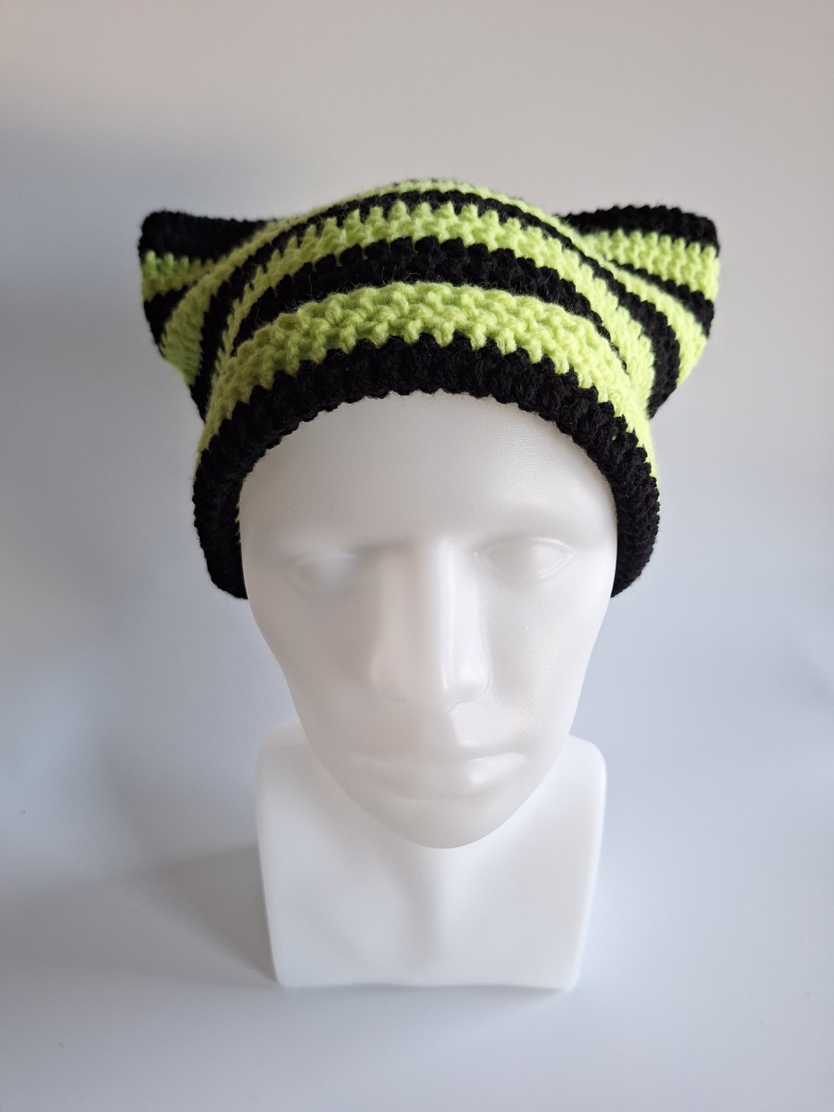 Gehaakte muts | zwart en neon groen