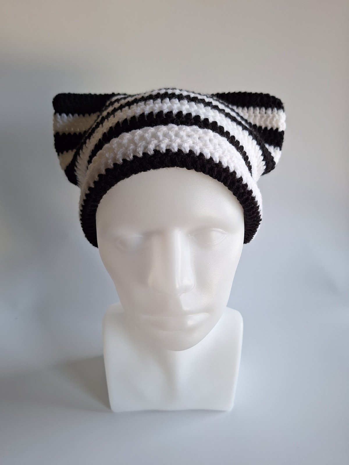 Muts 'Black & white' - 47028.jpeg Gehaakte muts | Zwart en wit