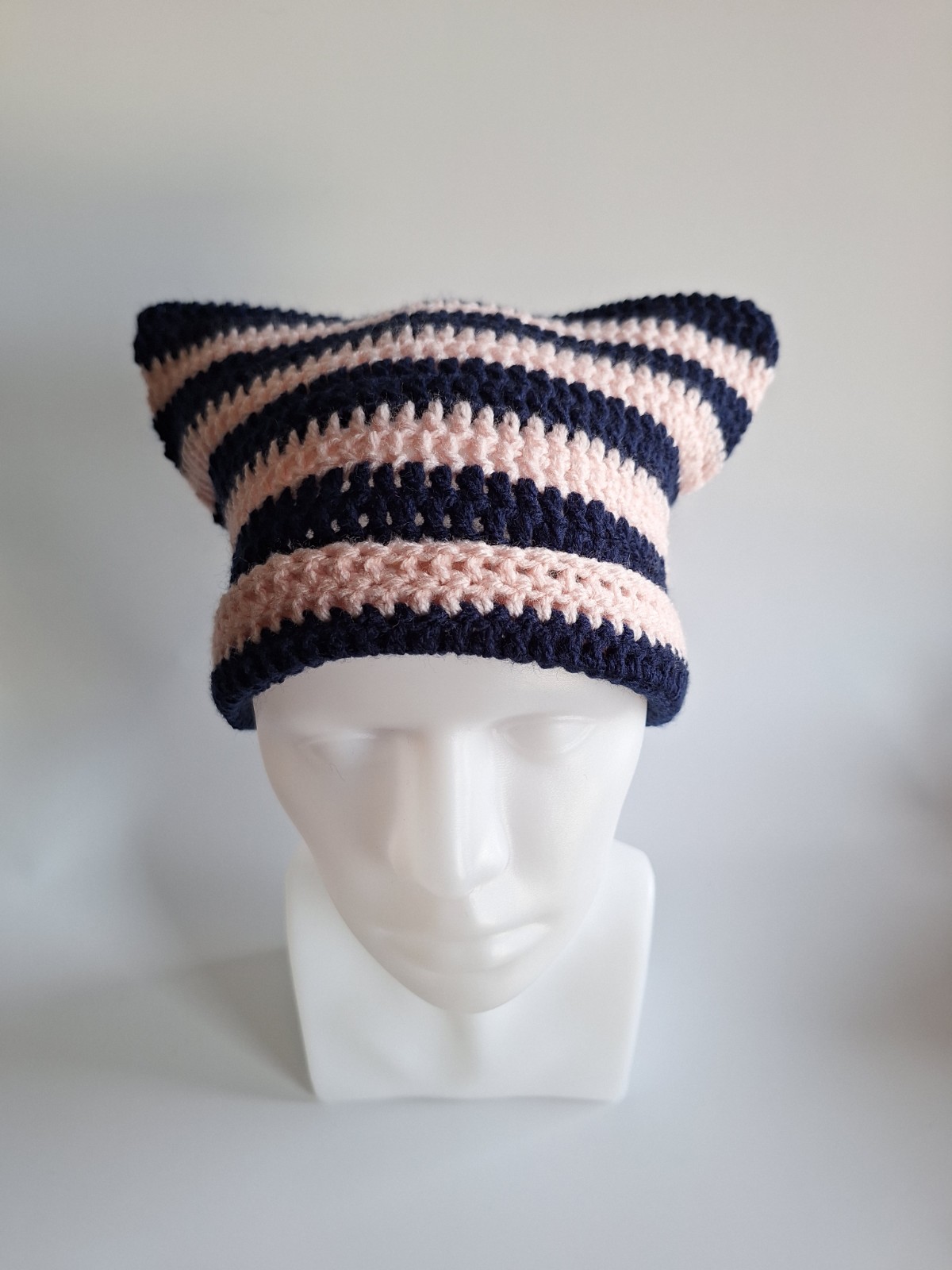 Gehaakte muts | Donkerblauw en lichtroze