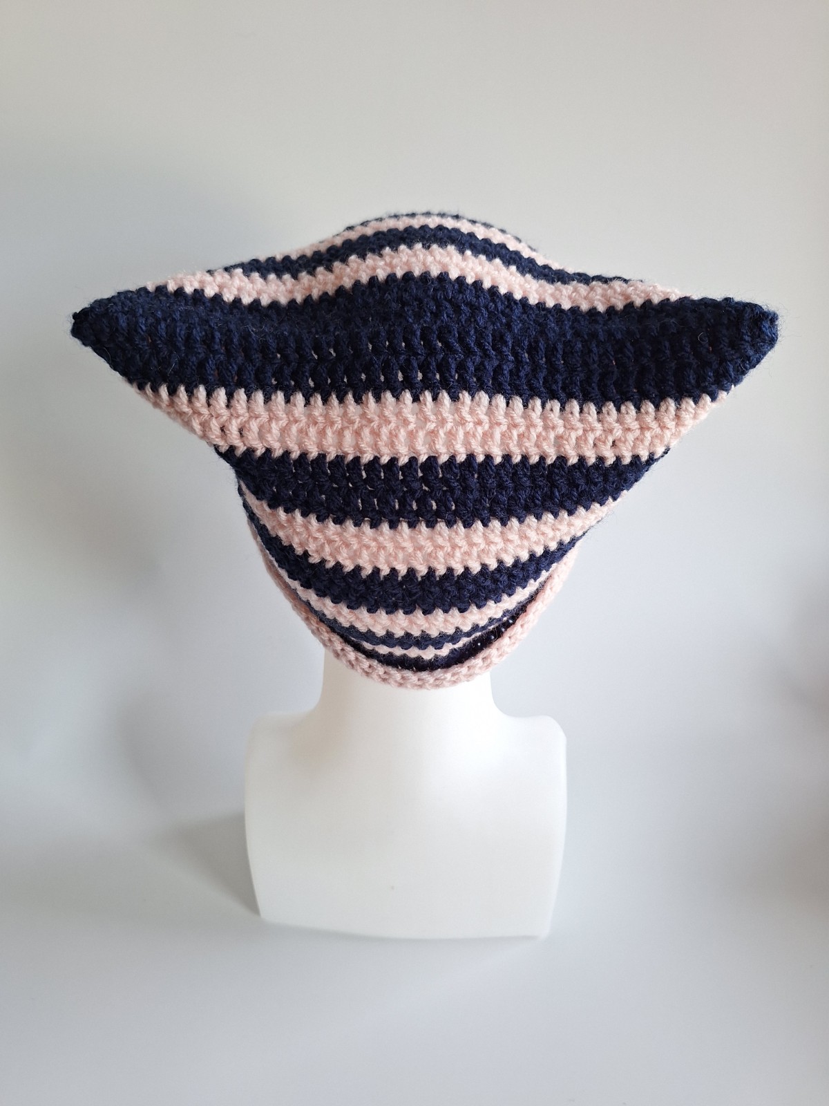 Gehaakte muts | Donkerblauw en lichtroze