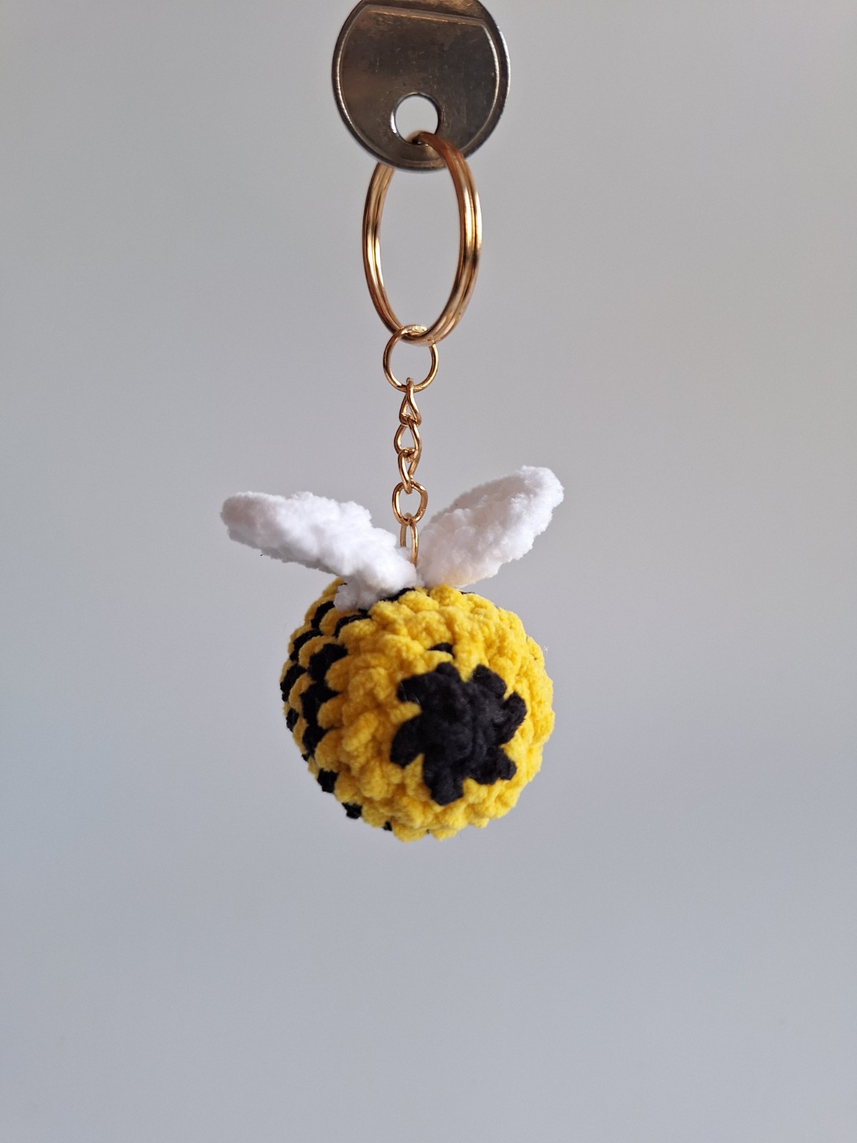 Gehaakte sleutelhanger 'Original bee' - 49586.jpeg Gehaakte sleutelhanger | Originele bij