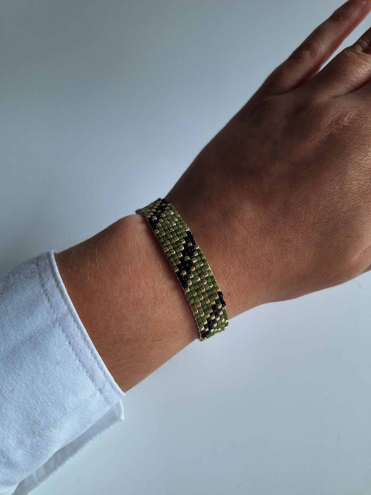 Geweven kralen armband | Leger strepen