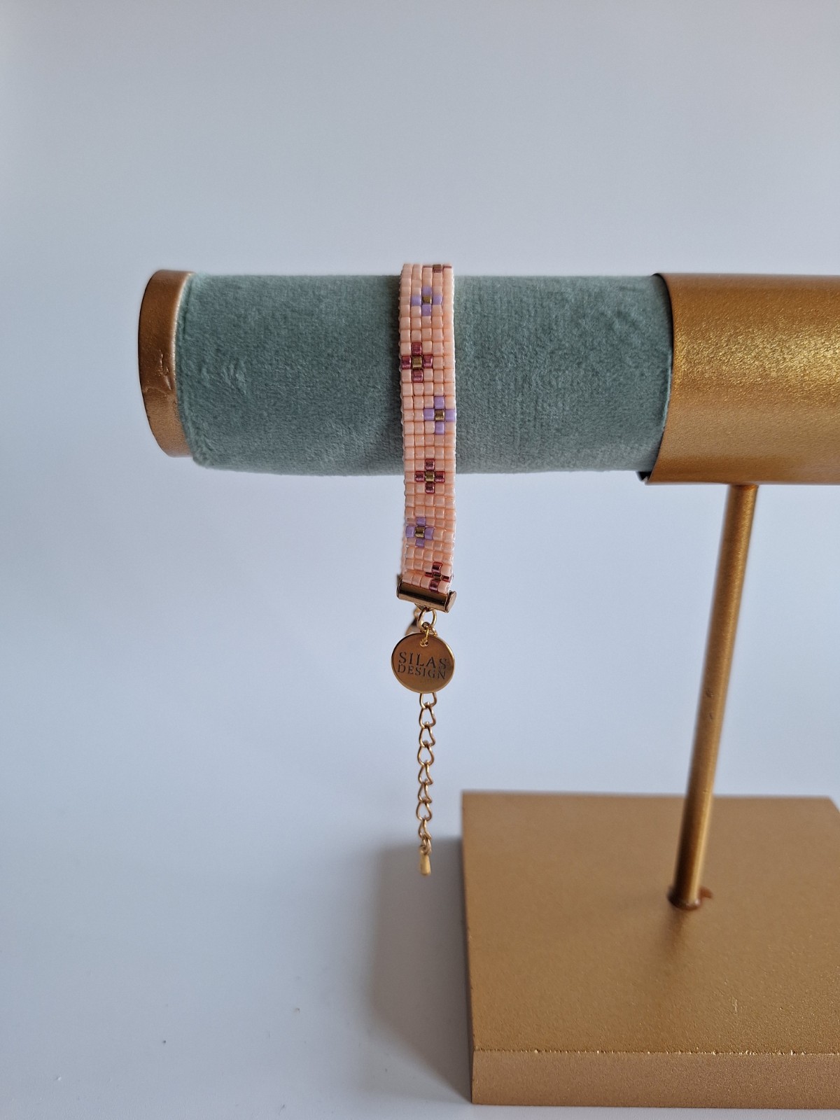 Geweven kralen armband 'Purple flowers' - 47999.jpeg Geweven kralen armband | Paarse bloemen in de oranje weide