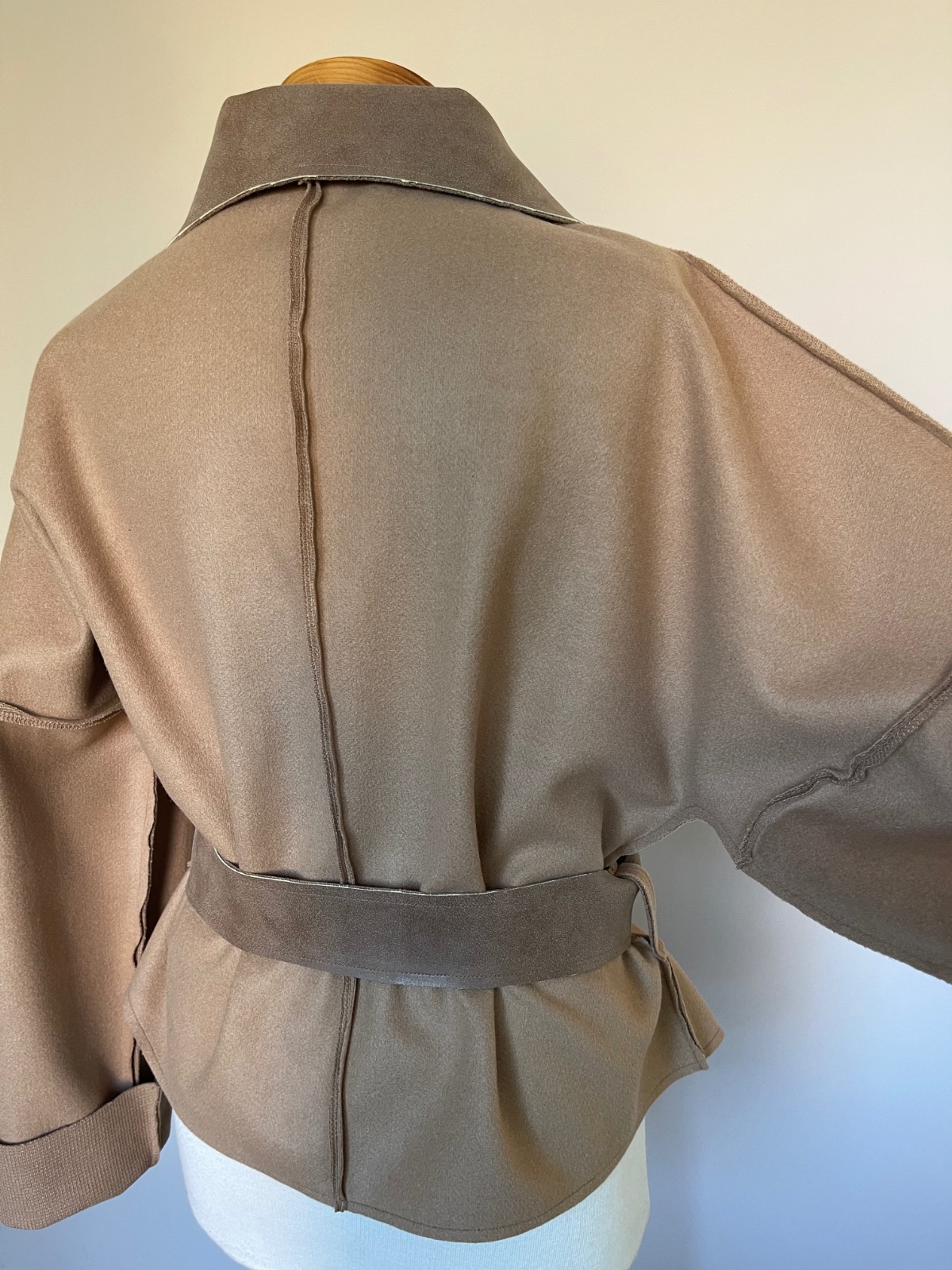 Korte jas, wol - 48429.jpeg Korte jas, wol