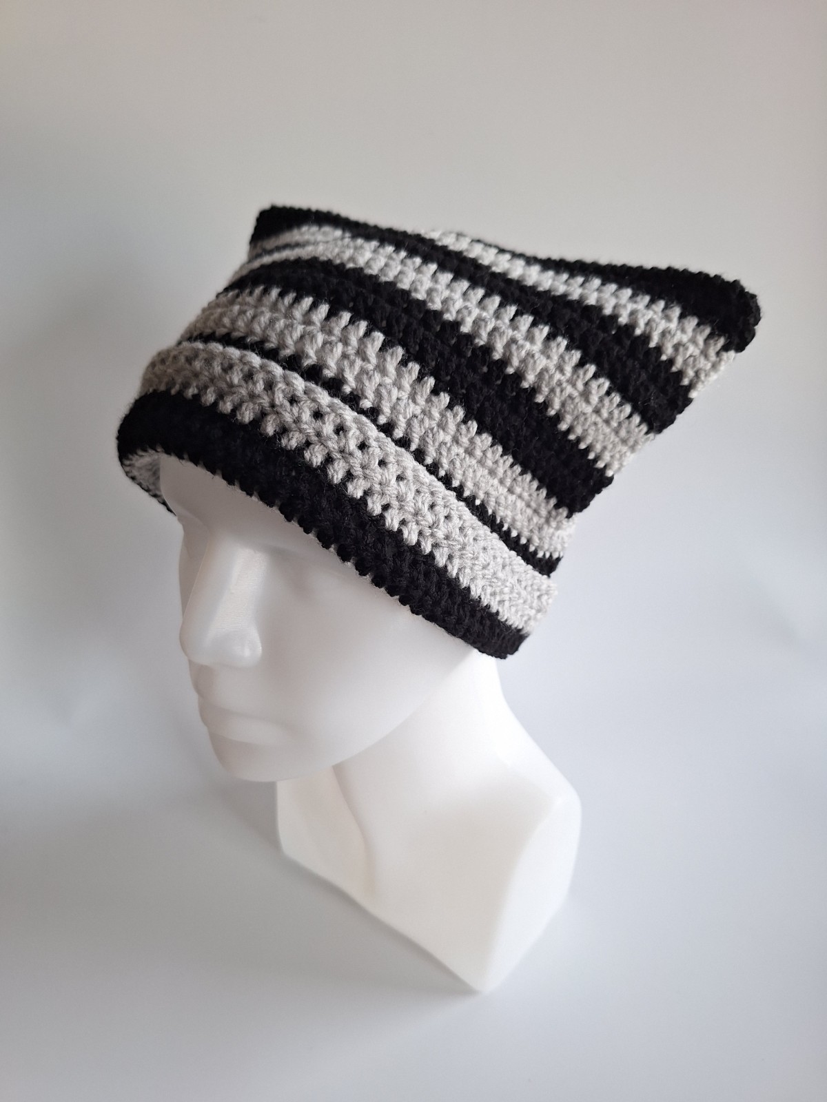 Gehaakte muts 'Black & light grey' - 51261.jpeg Gehaakte muts | Zwart en lichtgrijs