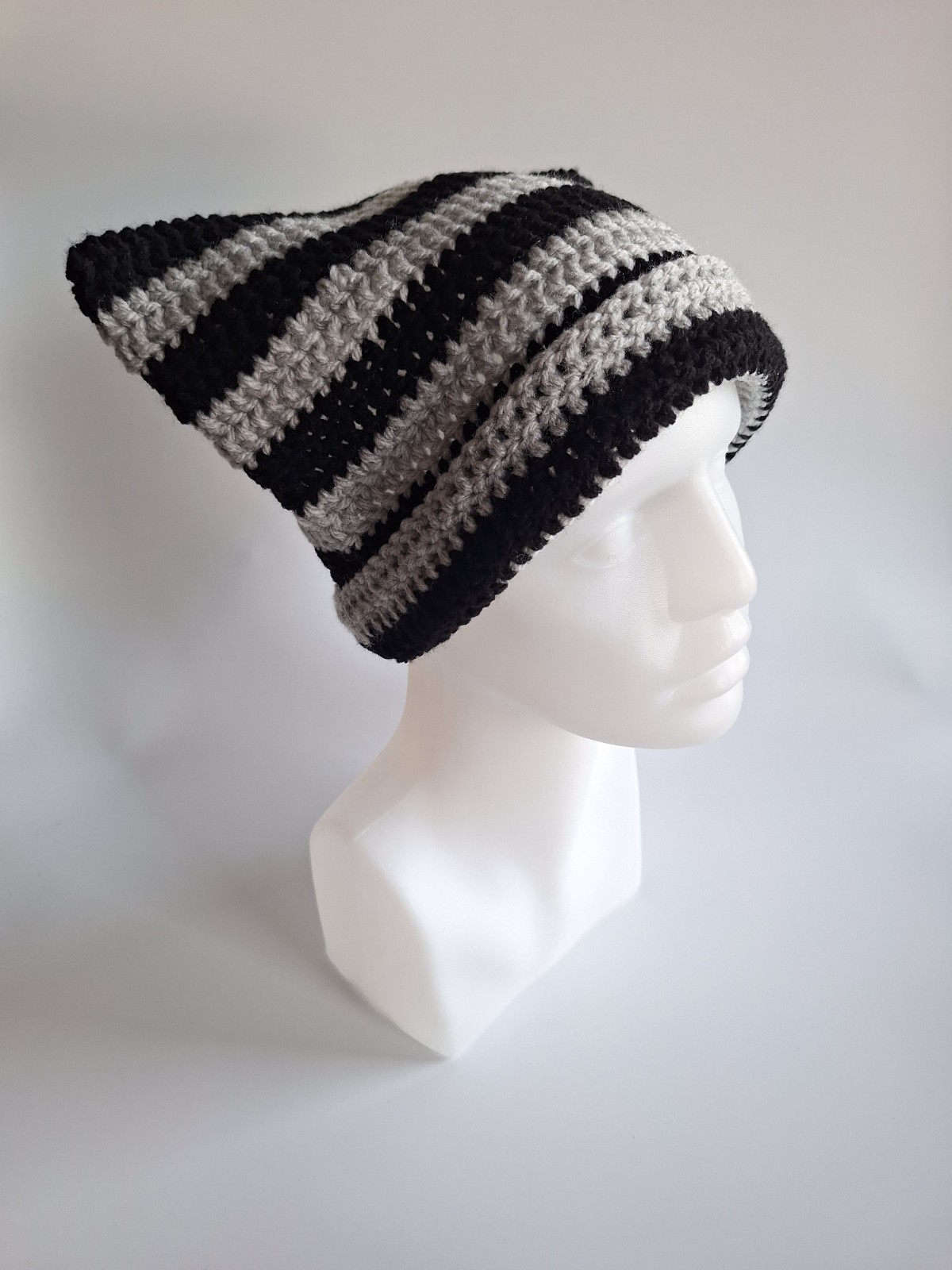 Gehaakte muts 'Black & light grey' - 51262.jpeg Gehaakte muts | Zwart en lichtgrijs