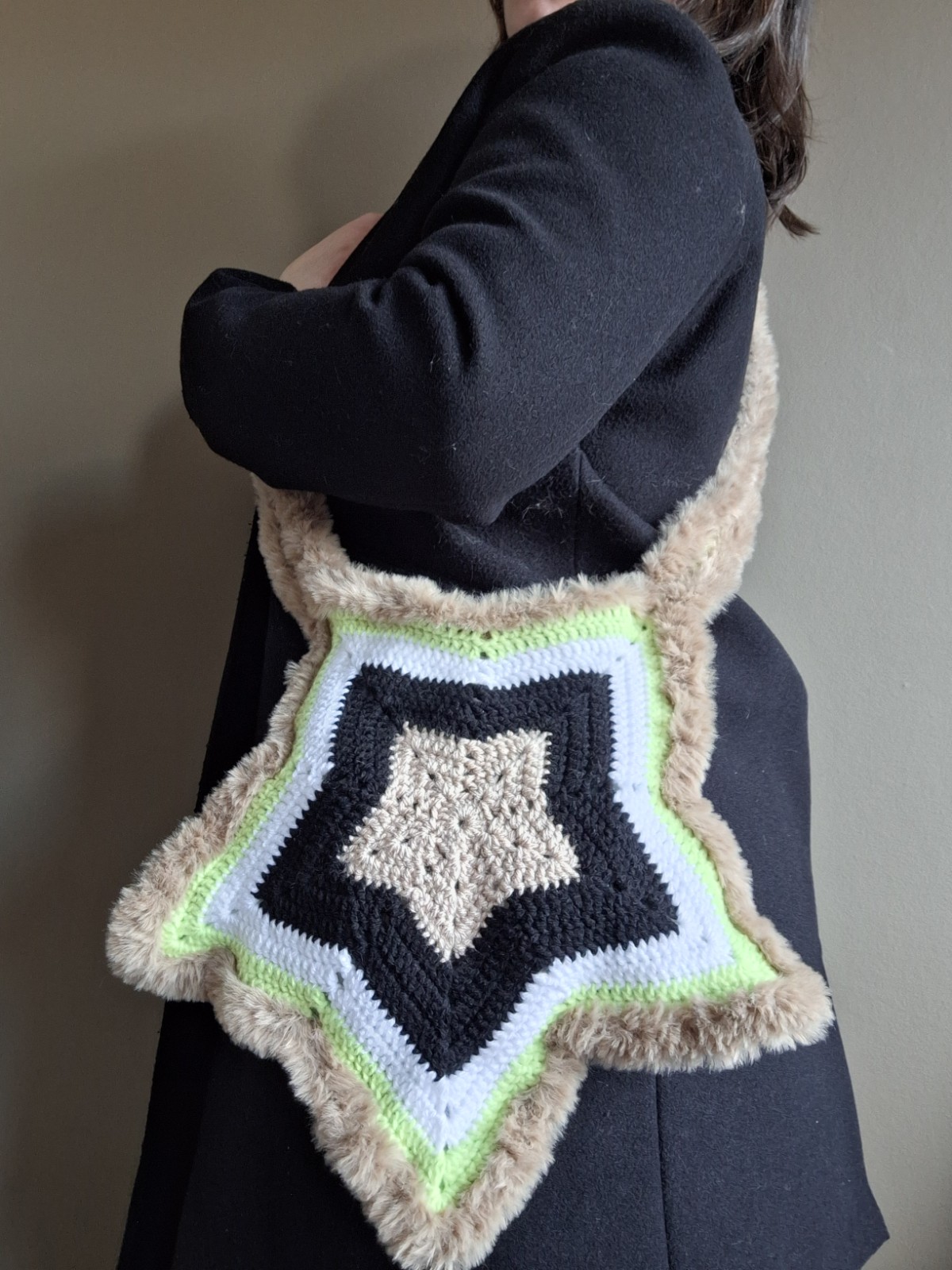 Gehaakte tas | Limegroen, zwart, beige en witte ster