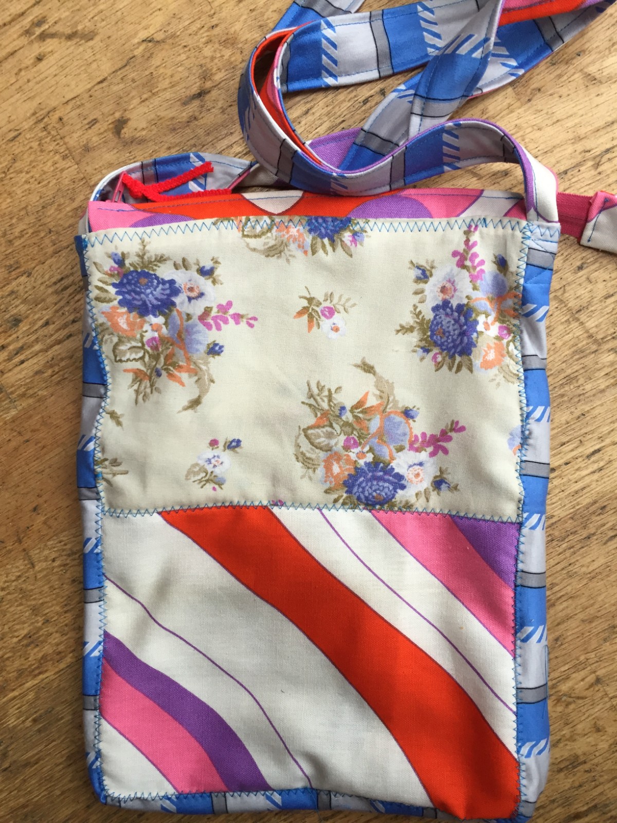 Tasje met roze vintage stoffen