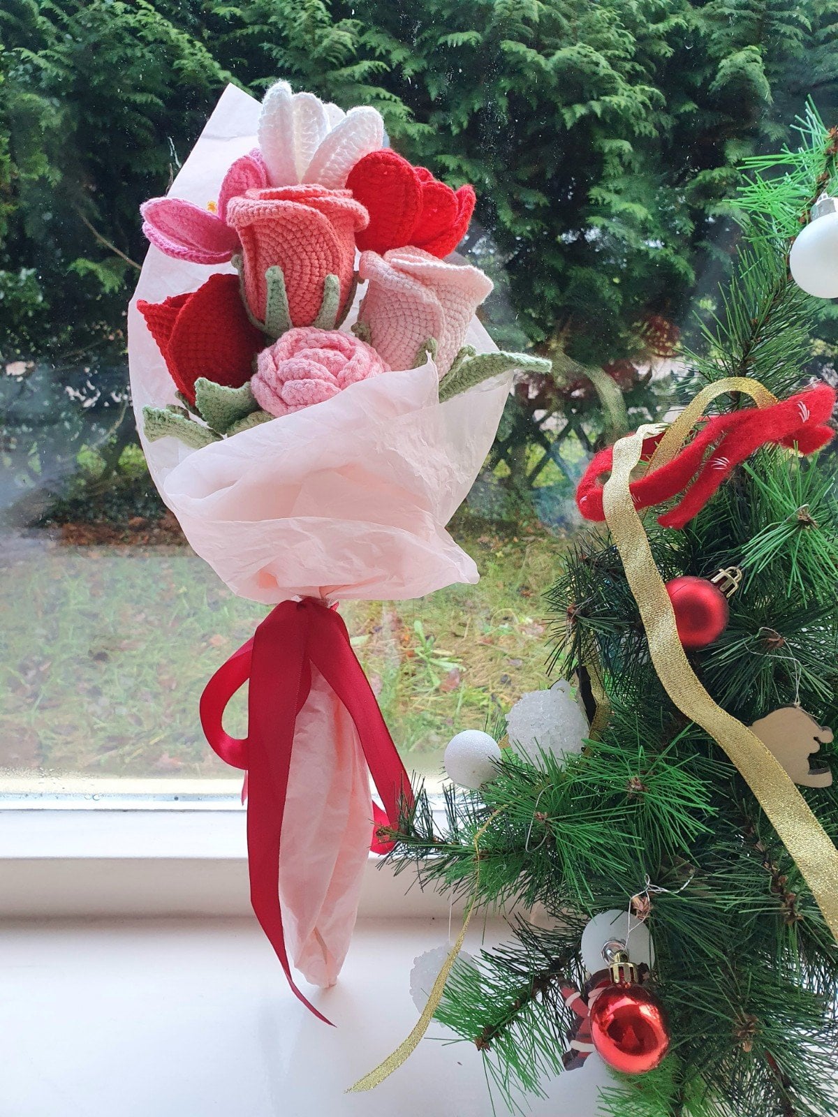 Handgemaakt gehaakt rozenboeket