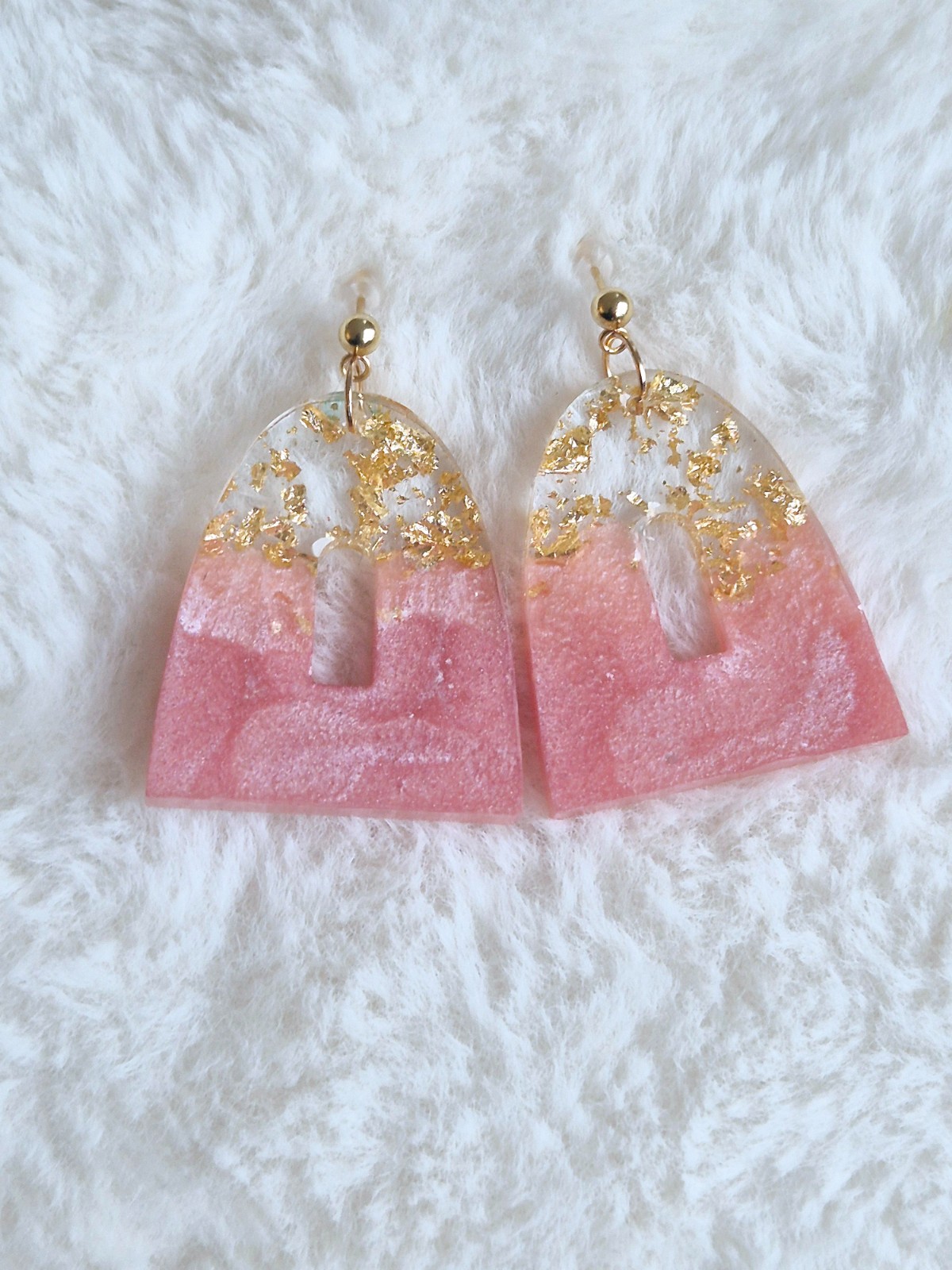 Resin mooie roze met gouden oorbellen voor mooie gelegenheid - 58745.jpeg Resin mooie roze met gouden oorbellen voor mooie gelegenheid