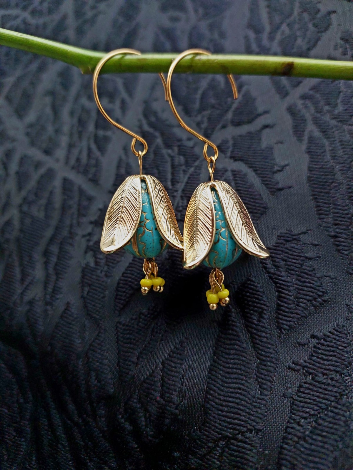 Turkoois bloesem oorbellen