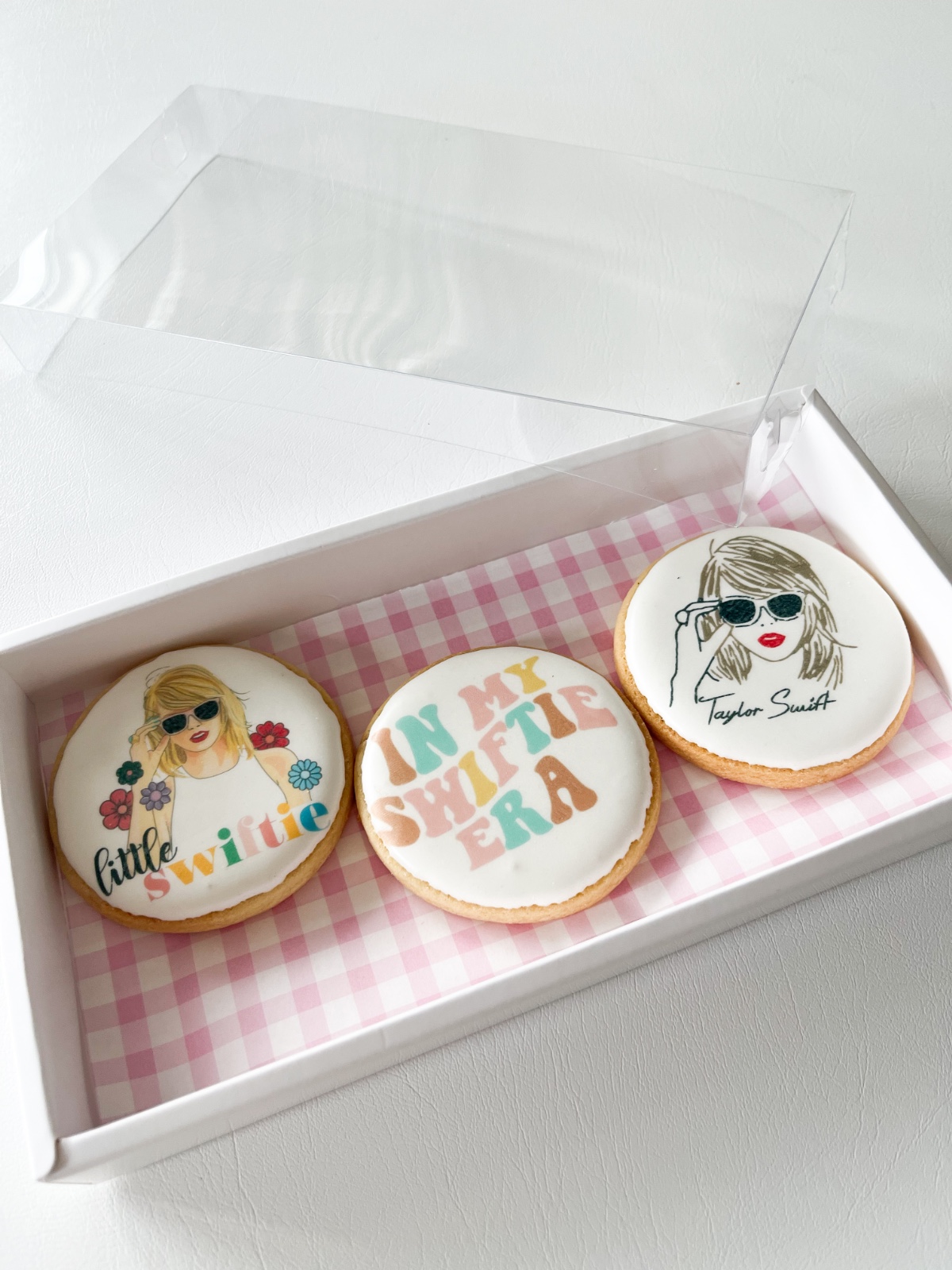 Uitdeelkoeken met print naar keuze of foto - 57918.jpeg Uitdeelkoeken met print naar keuze of foto