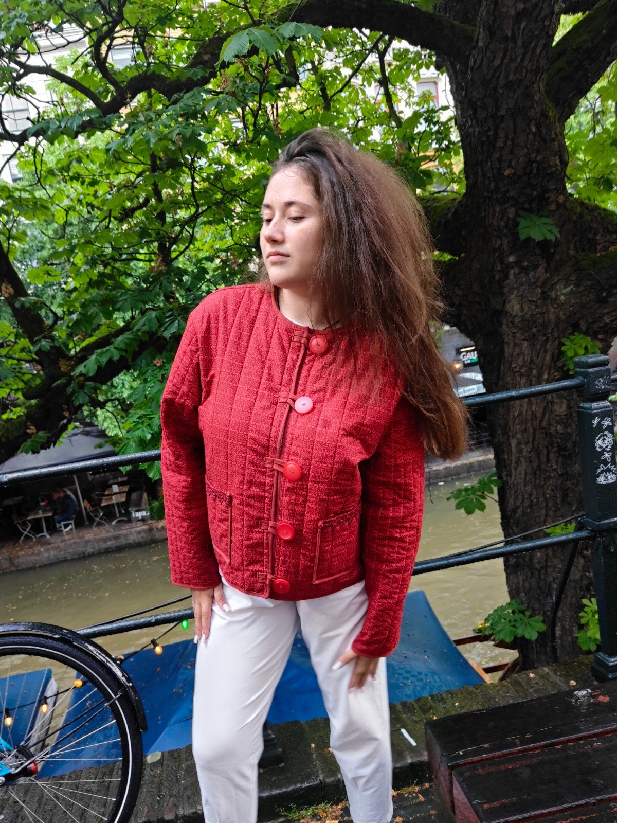 gewatteerde boho-stijl rode jas met grote knopen, omkeerbaar jas - 57625.jpeg gewatteerde boho-stijl rode jas met grote knopen, omkeerbaar jas