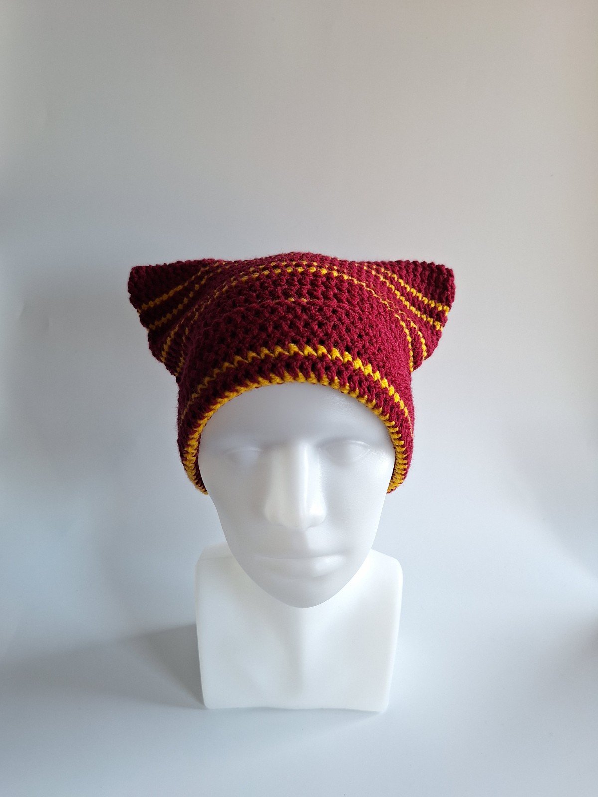 Gehaakte muts 'Harry Potter Gryffindor house' - 63428.jpeg Gehaakte muts | Harry Potter Gryffindor/Griffoendor house