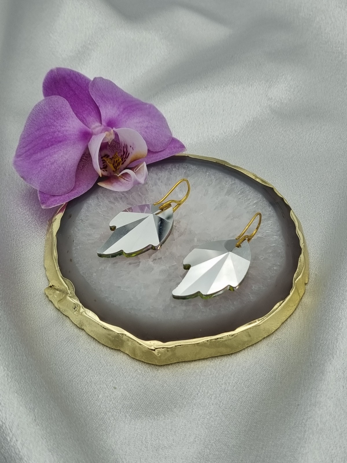 Handgemaakte kristallen oorbellen blad - roze/geel - 60672.jpeg Handgemaakte kristallen oorbellen blad - roze/geel