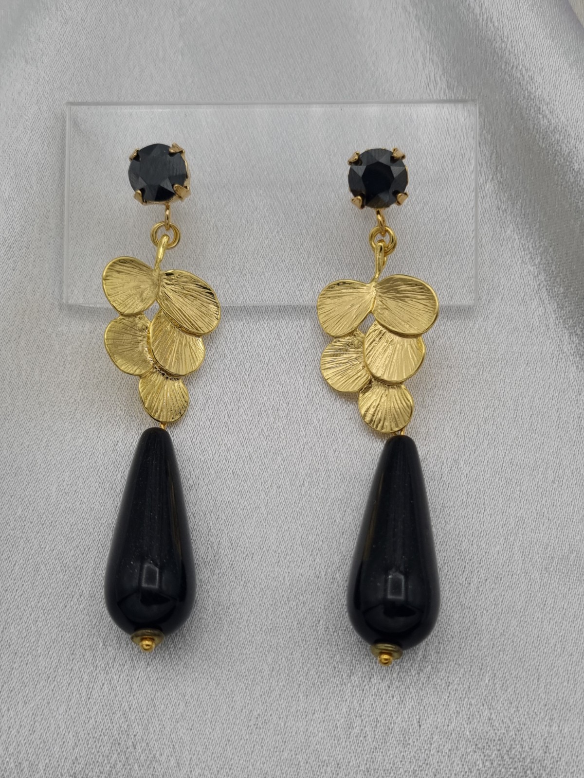 Handgemaakte luxe statement oorbellen Polaris - zwart - 67148.jpeg Handgemaakte luxe statement oorbellen Polaris - zwart