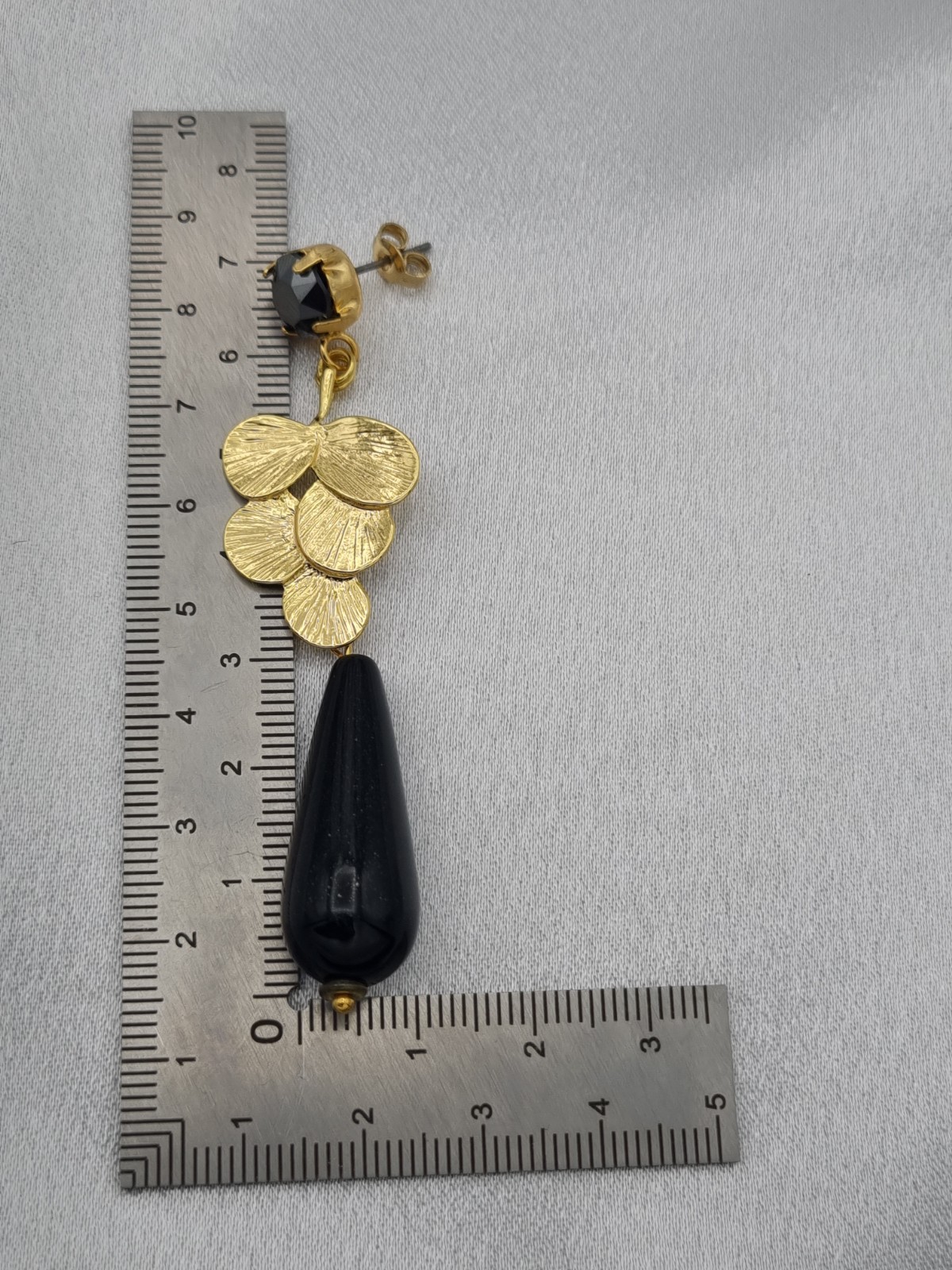 Handgemaakte luxe statement oorbellen Polaris - zwart - 67149.jpeg Handgemaakte luxe statement oorbellen Polaris - zwart