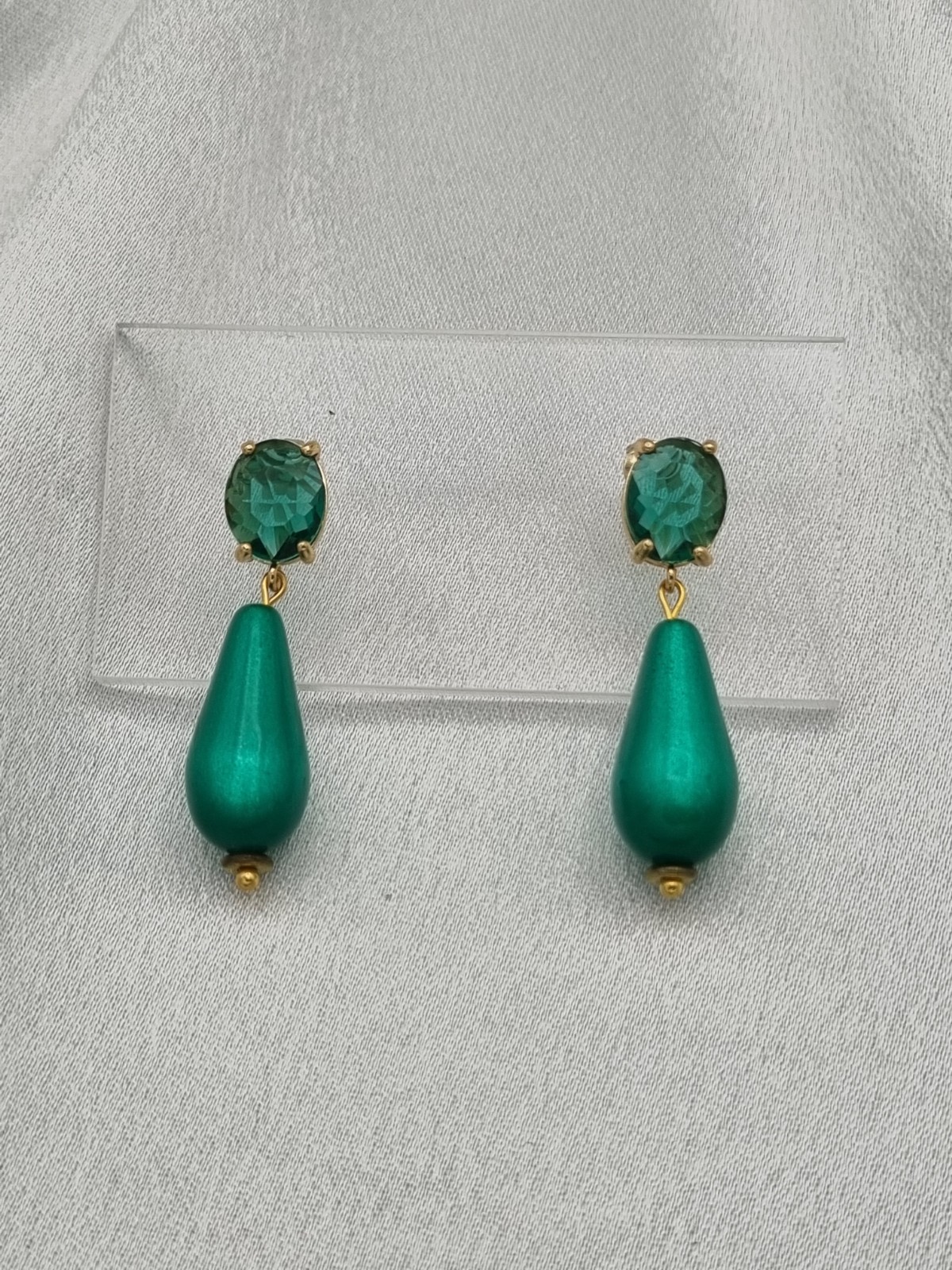 Handgemaakte polaris en zirkonia oorbellen - emerald