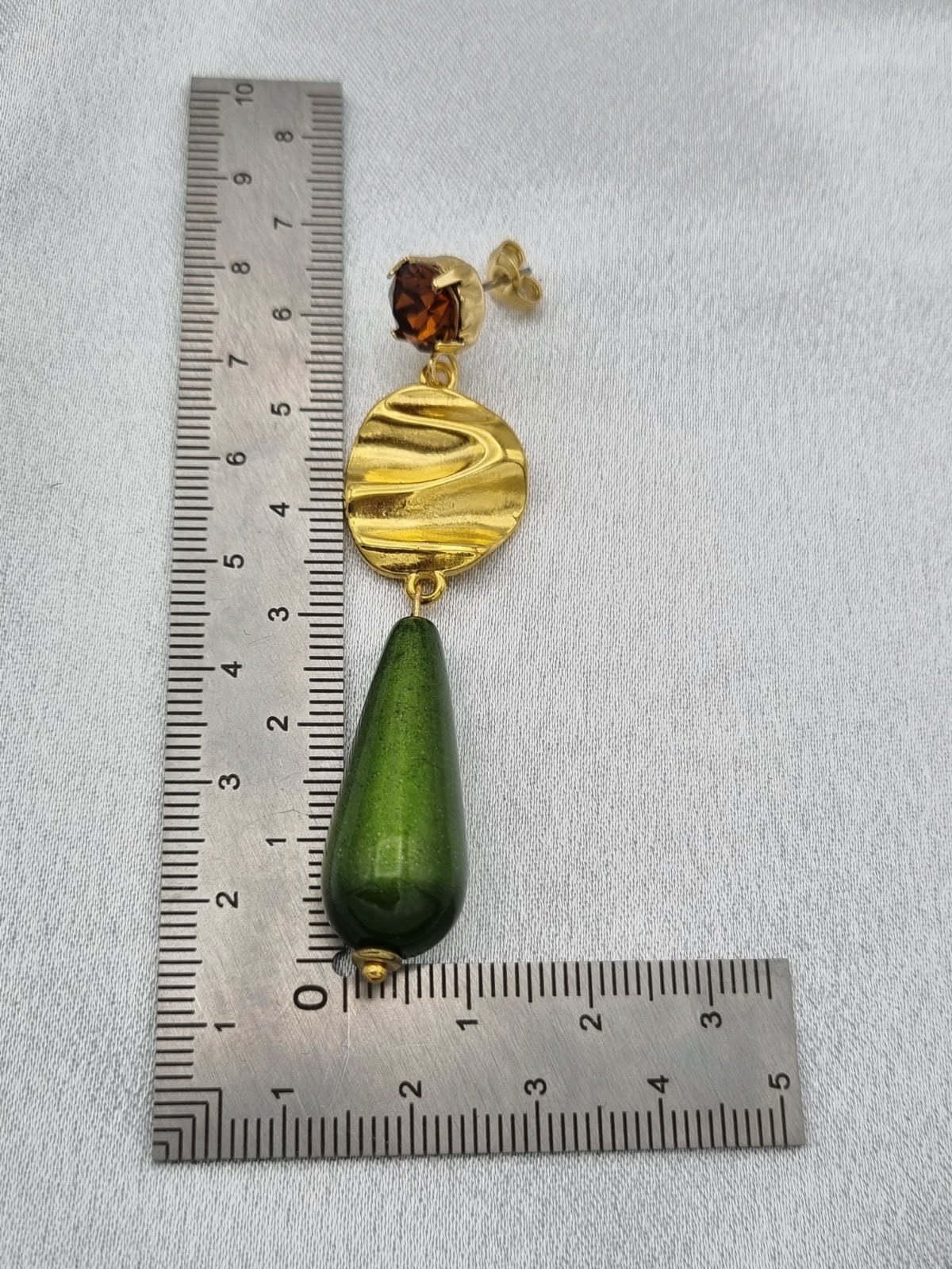 Handgemaakte statement oorbellen Polaris - groen - 67135.jpeg Handgemaakte statement oorbellen Polaris - groen