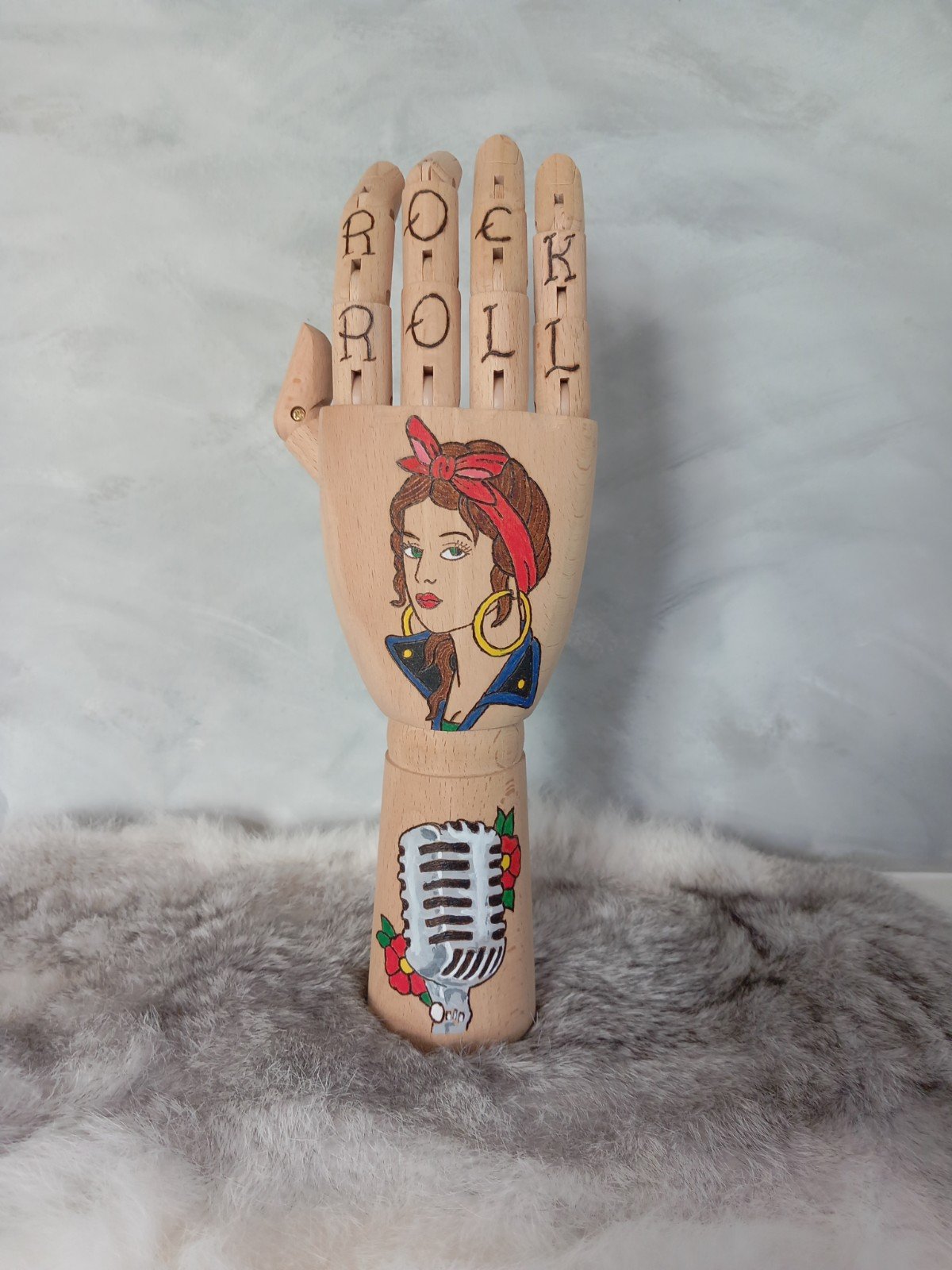 Tattoo hand rock and roll - 67572.jpeg Tattoo Handje – “Rock and Roll”