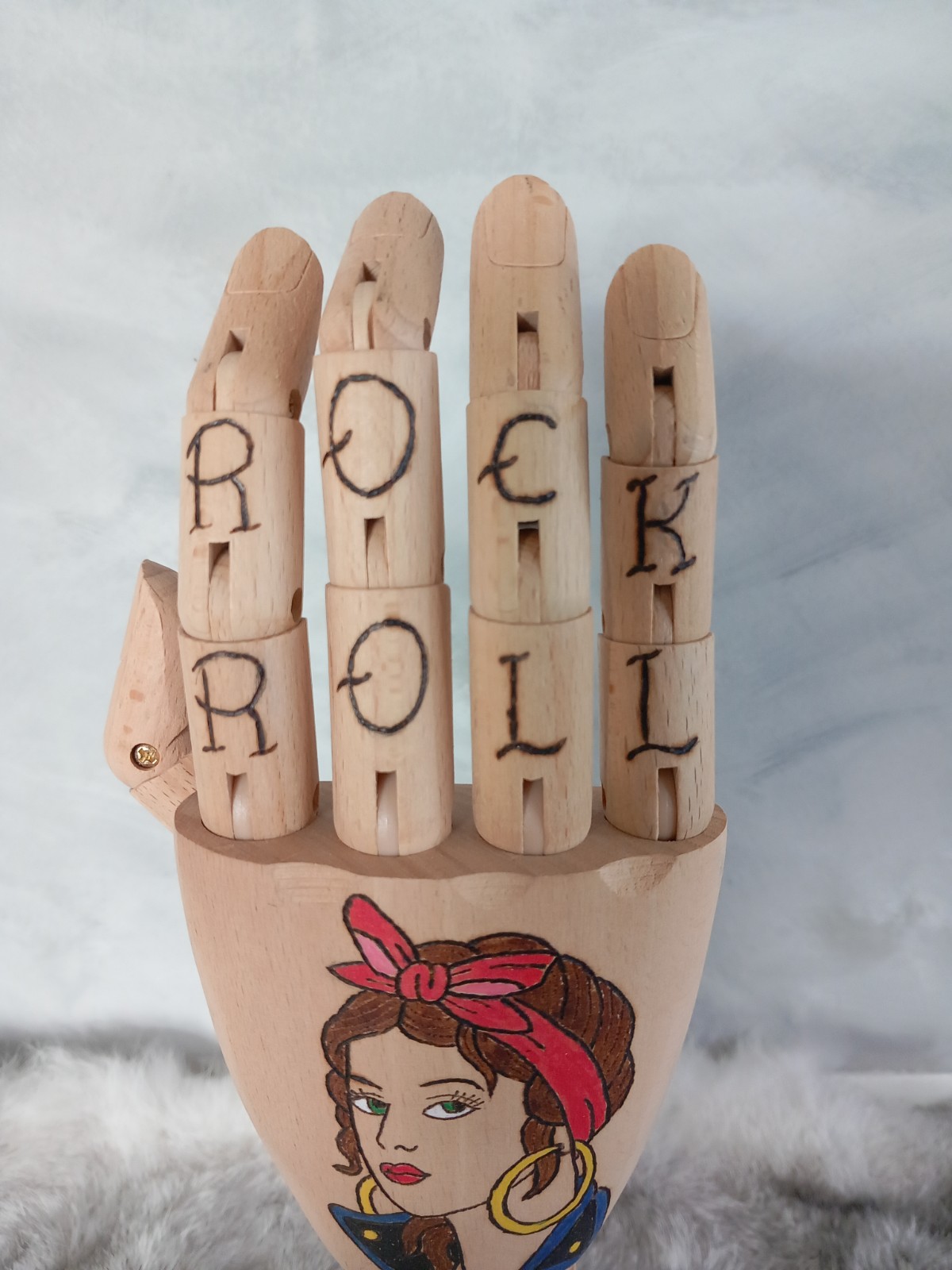 Tattoo hand rock and roll - 67575.jpeg Tattoo Handje – “Rock and Roll”