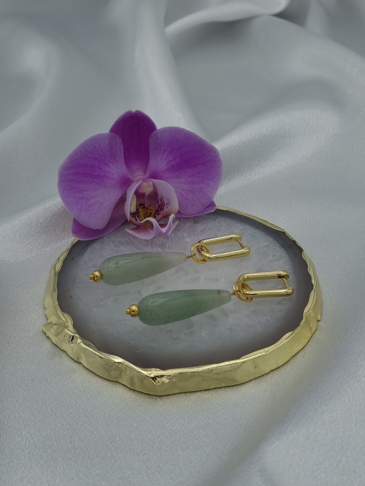 Vergulde creolen met natuursteen hangers