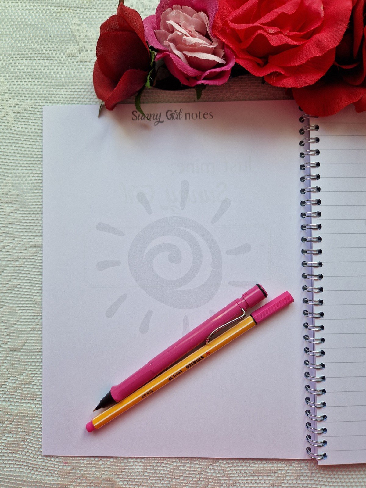 Datumloze Agenda/ Planner 19*25 cm ringband; The way to freedom in New York, jouw pad, jouw regels - 71772.jpeg Datumloze Agenda/ Planner 19*25 cm ringband; The way to freedom in New York, jouw pad, jouw regels