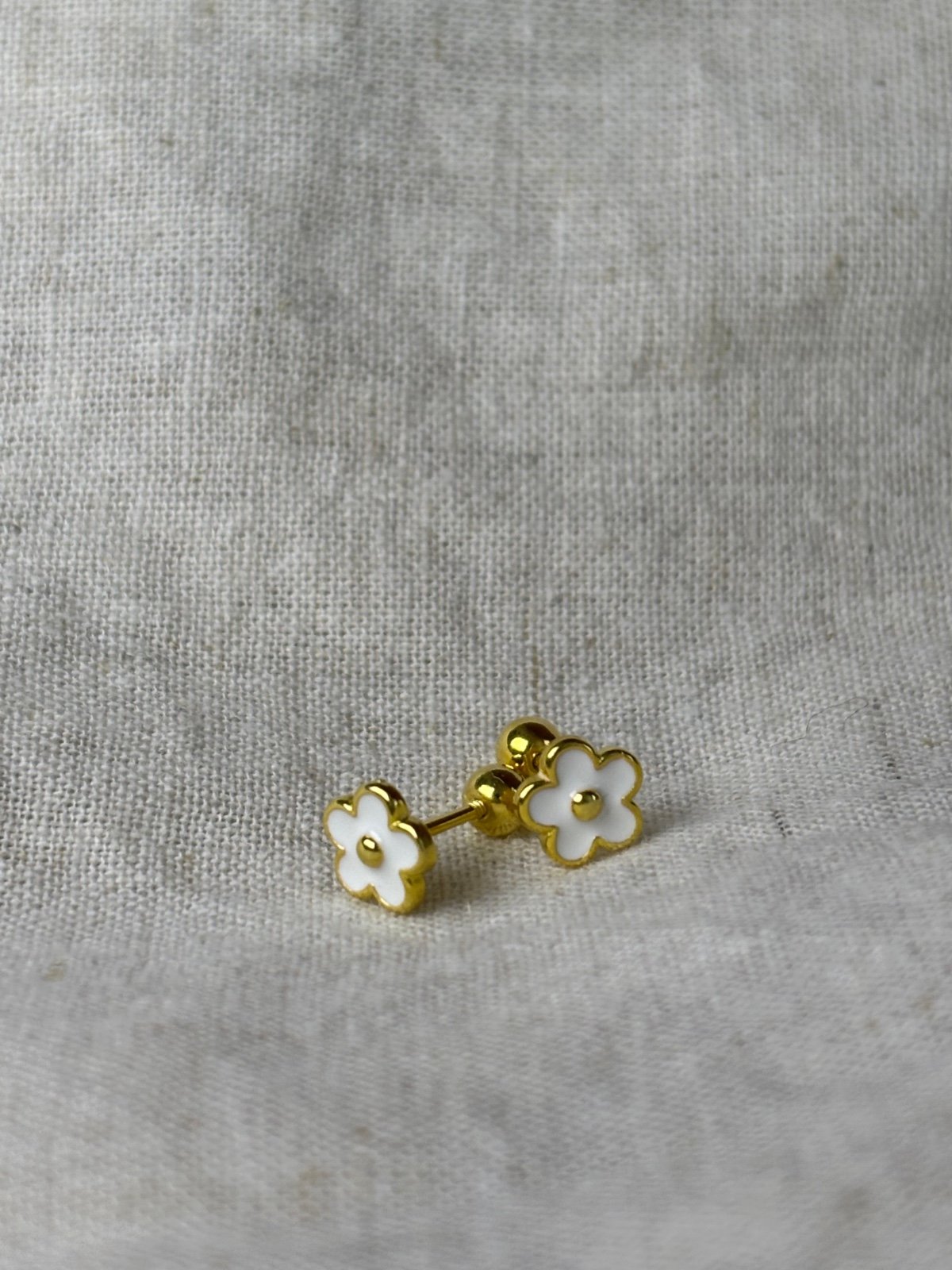 925 zilveren Flora Studs | Wit - 71217.jpeg 925 zilveren Flora Studs | Wit