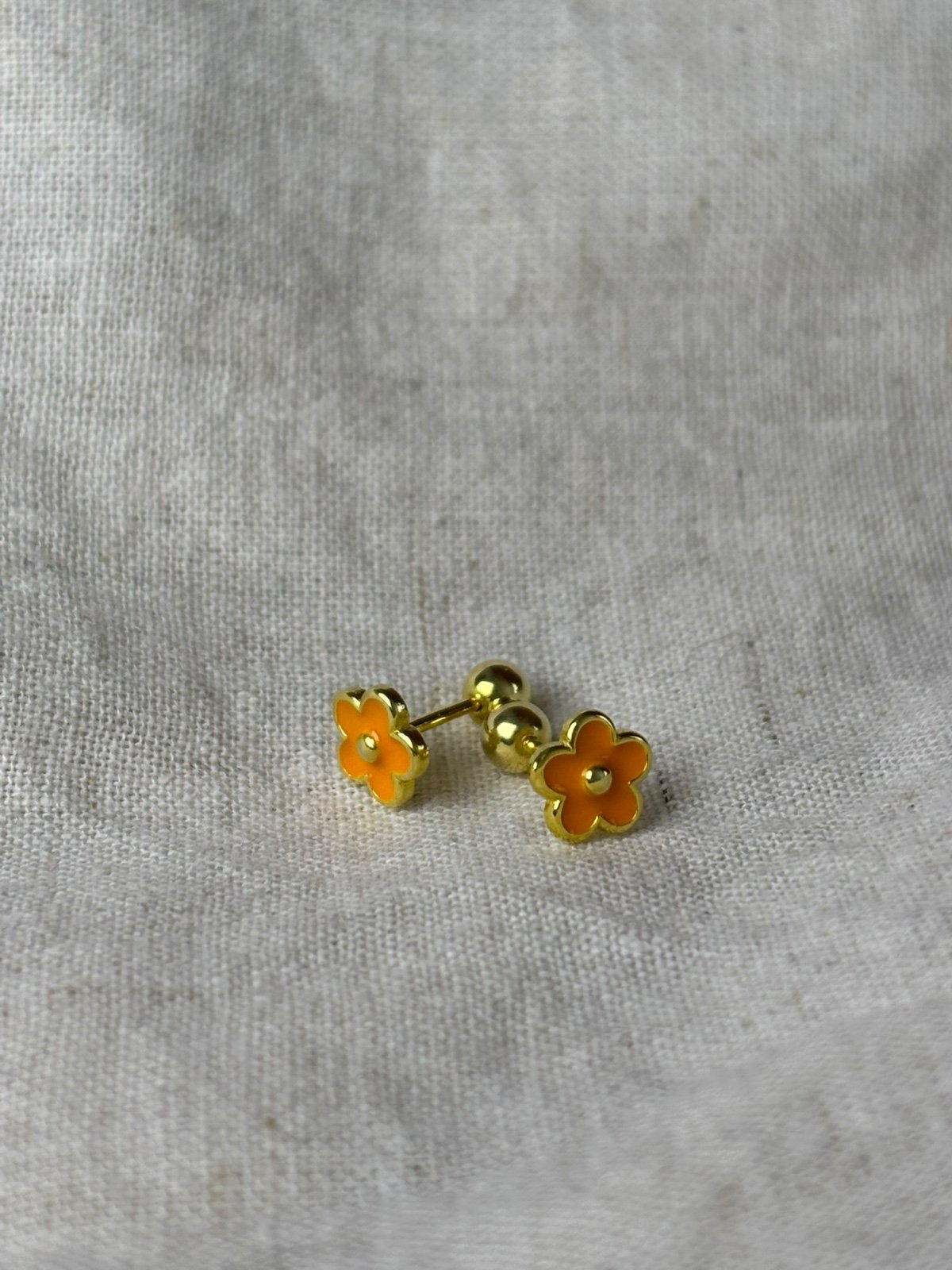 De 925 zilveren Flora studs in oranje - 70768.jpeg De 925 zilveren Flora studs in oranje