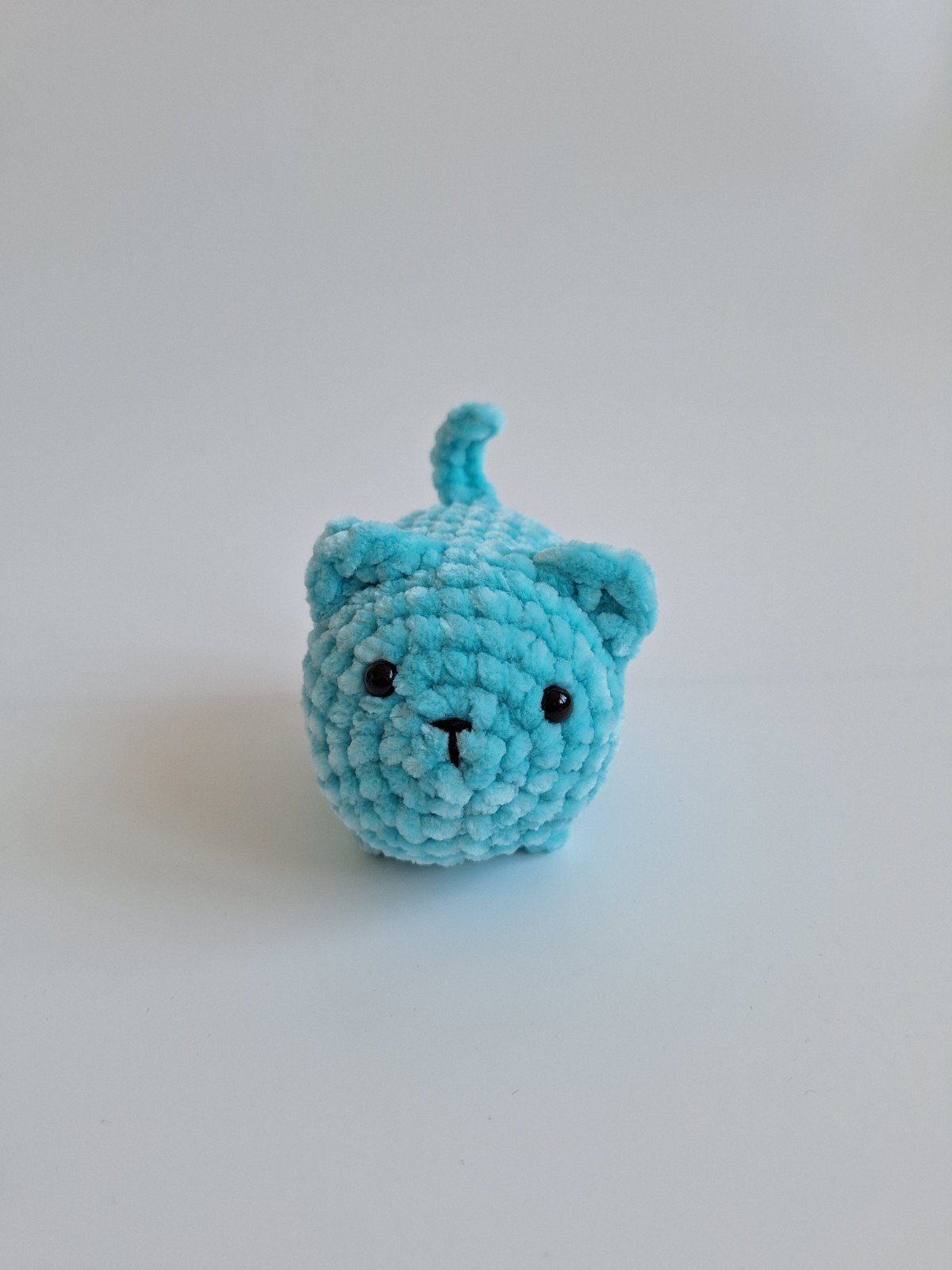 Gehaakte knuffel 'Blue cat' - 68503.jpeg Gehaakte knuffel 'Turquoise kat'
