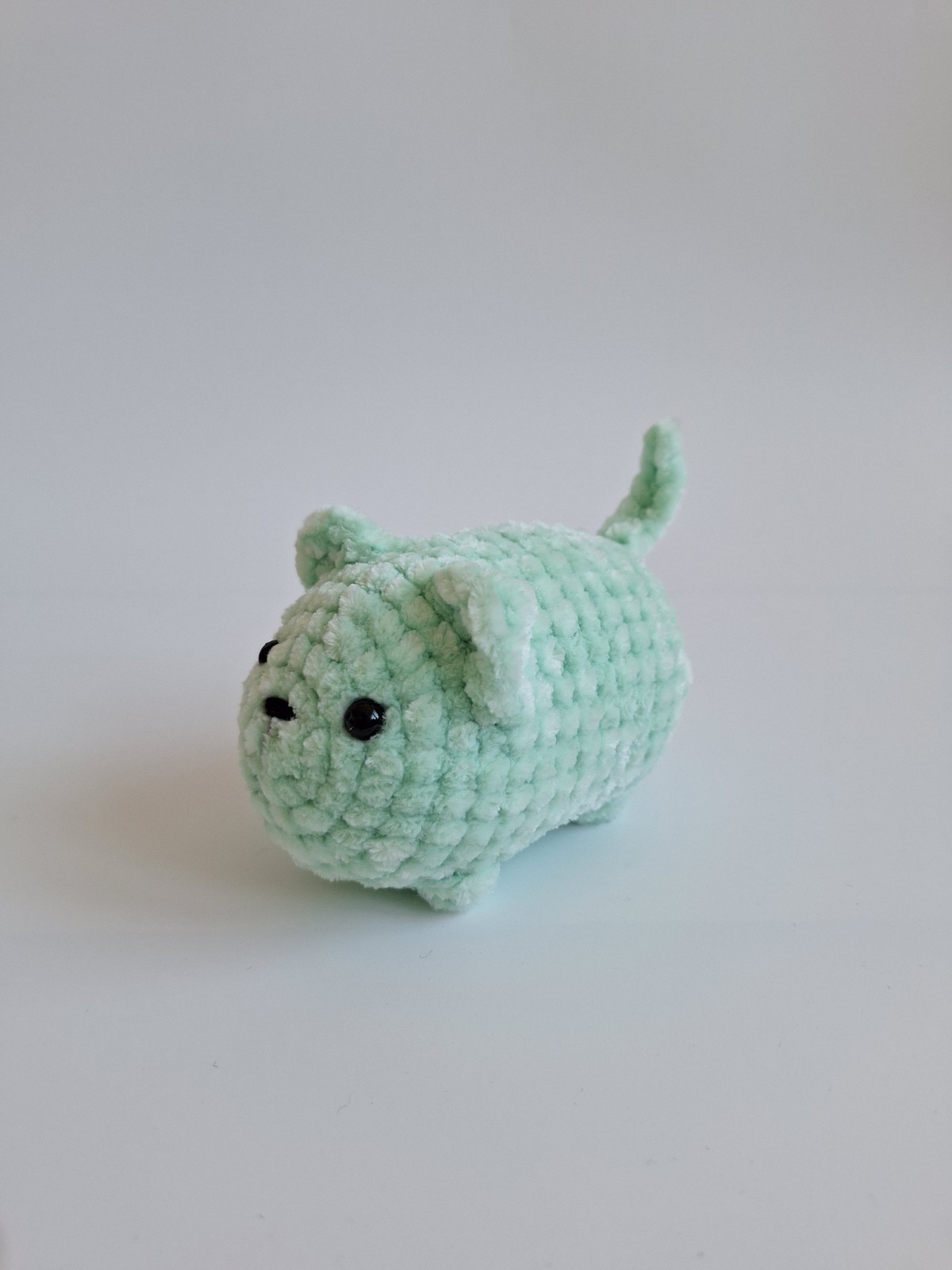 Gehaakte knuffel 'Green cat' - 68492.jpeg Gehaakte knuffel 'Groene kat'