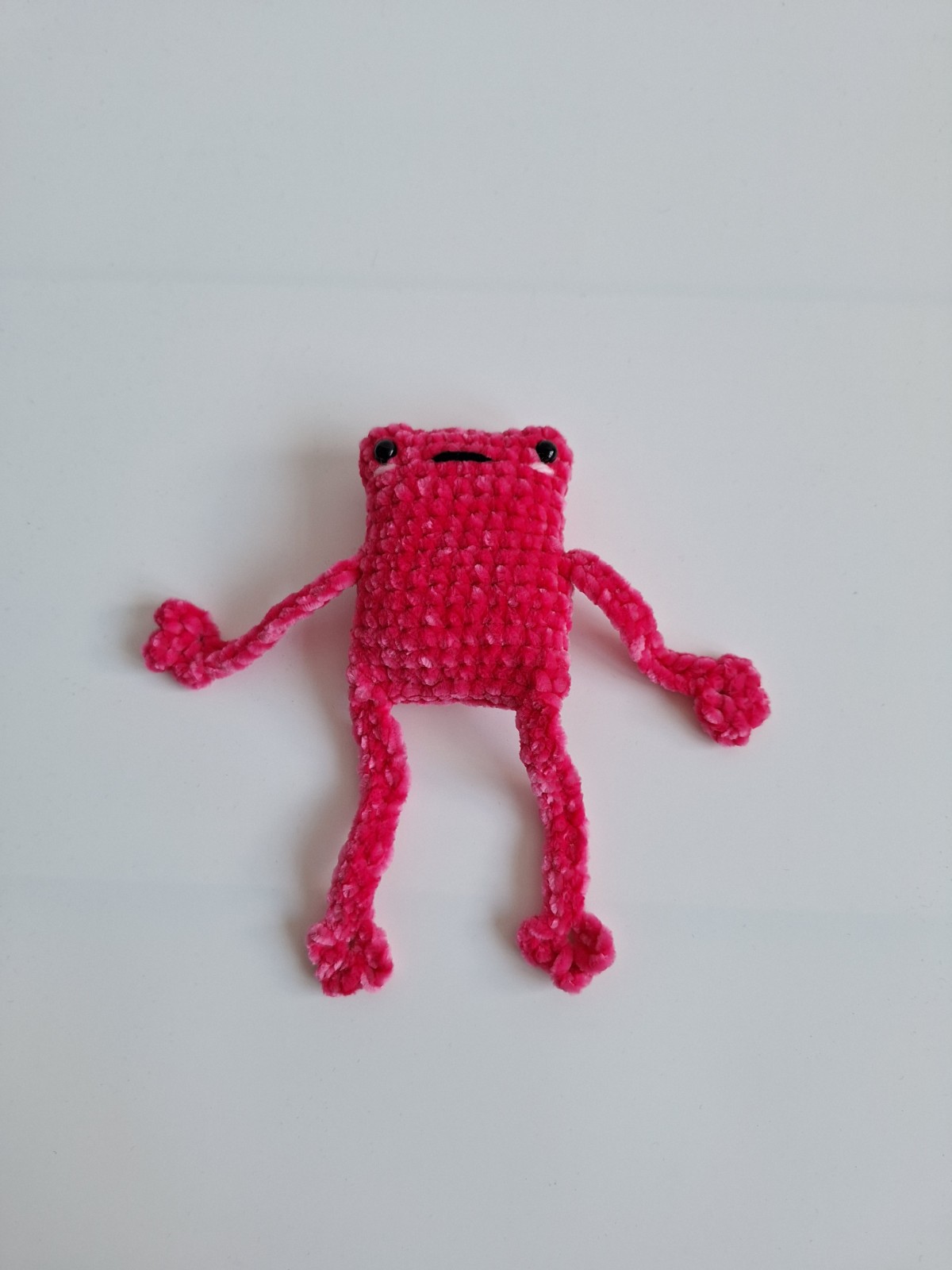 Gehaakte knuffel 'Knalroze kikker'