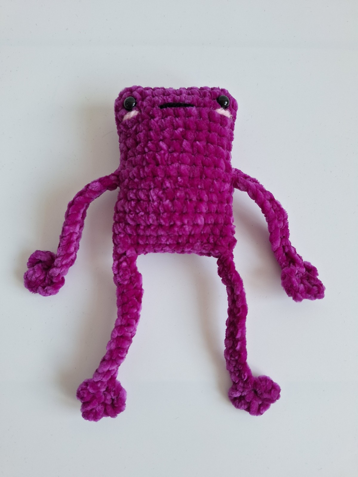 Gehaakte knuffel 'Magenta kikker'