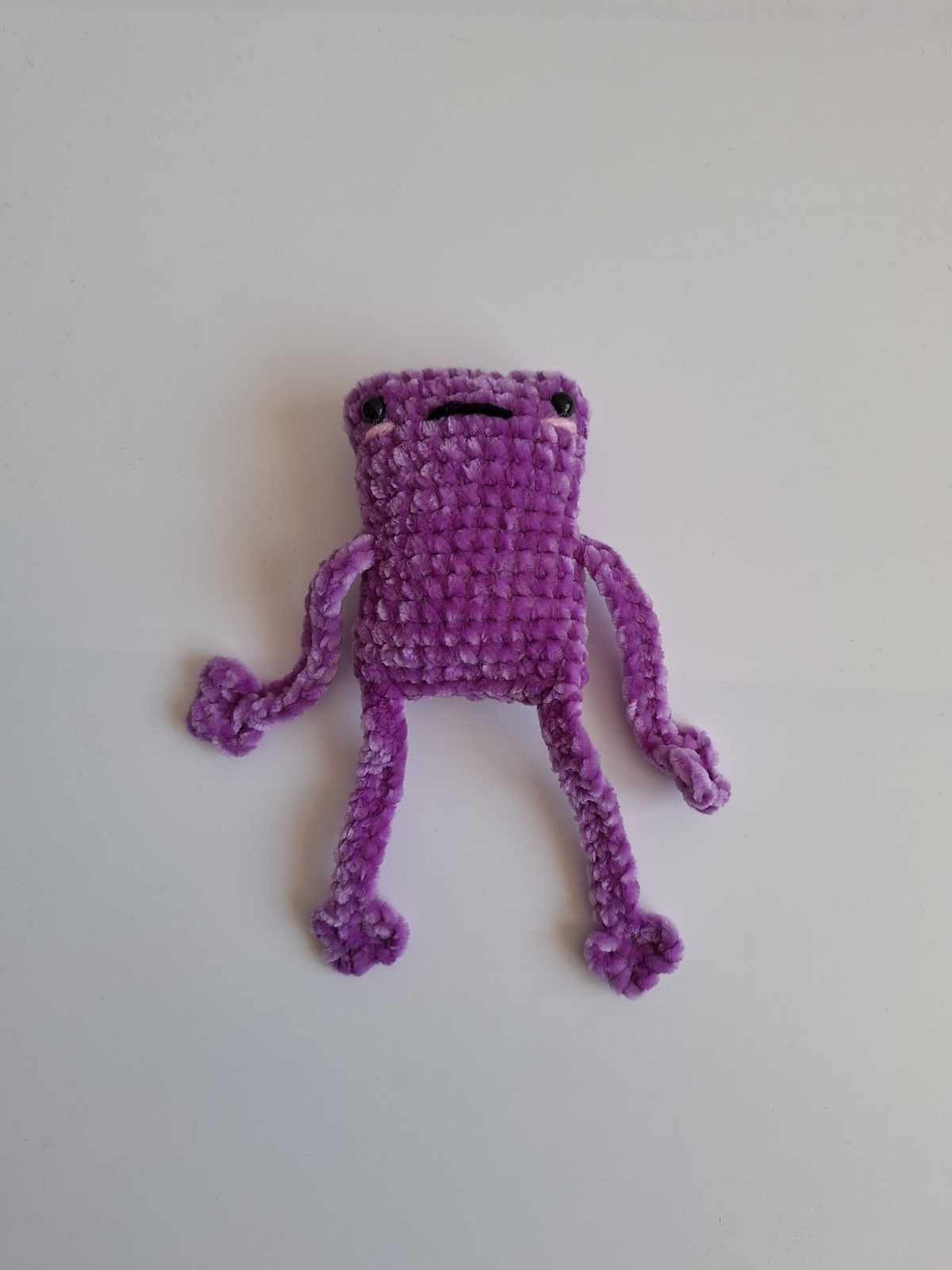 Gehaakte knuffel 'Paarse kikker'