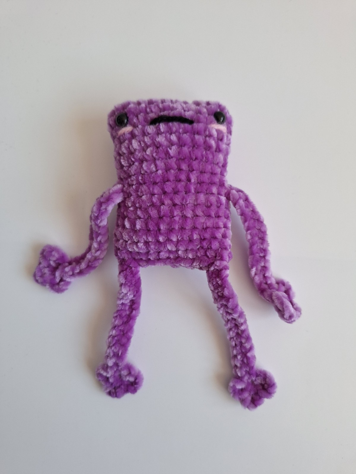 Gehaakte knuffel 'Paarse kikker'