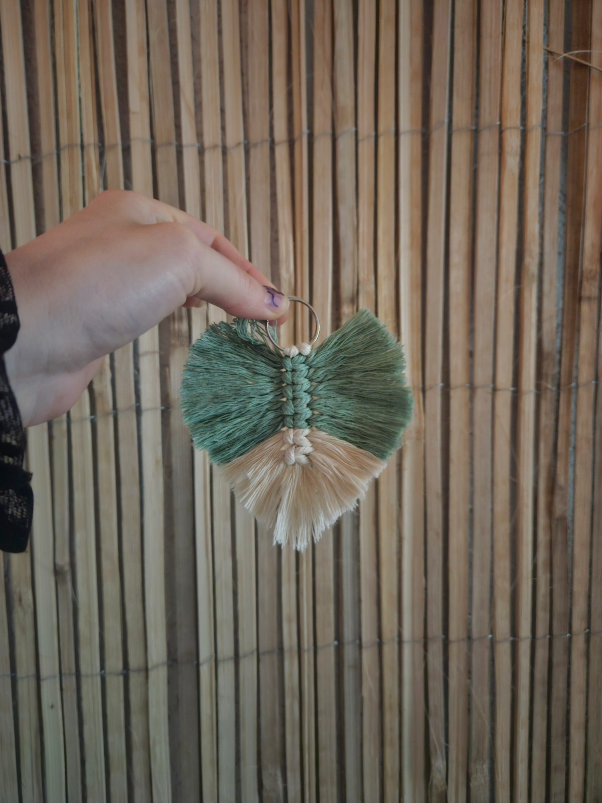 Mintgroene macrame sleutelhanger
