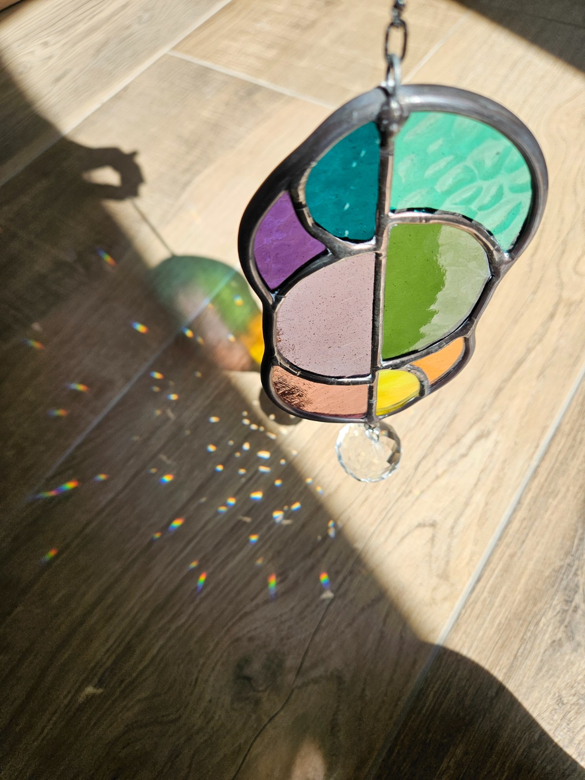 A-symmetrische zonnevanger regenboog met kristal - 73854.jpeg A-symmetrische glas in lood zonnevanger regenboog met kristal