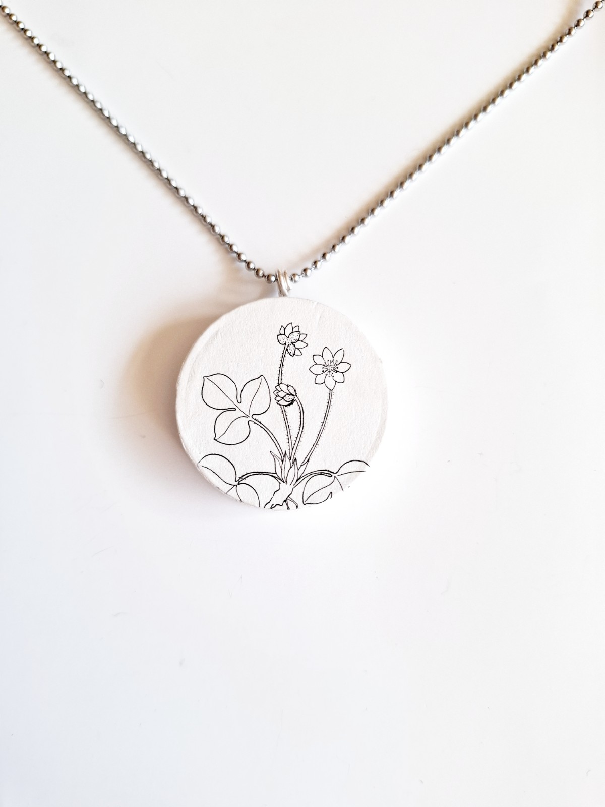 Ketting met papieren hanger, leverbloempje, duurzaam sieraad, ⁸ - 72365.jpeg Ketting met papieren hanger, leverbloempje, duurzaam sieraad