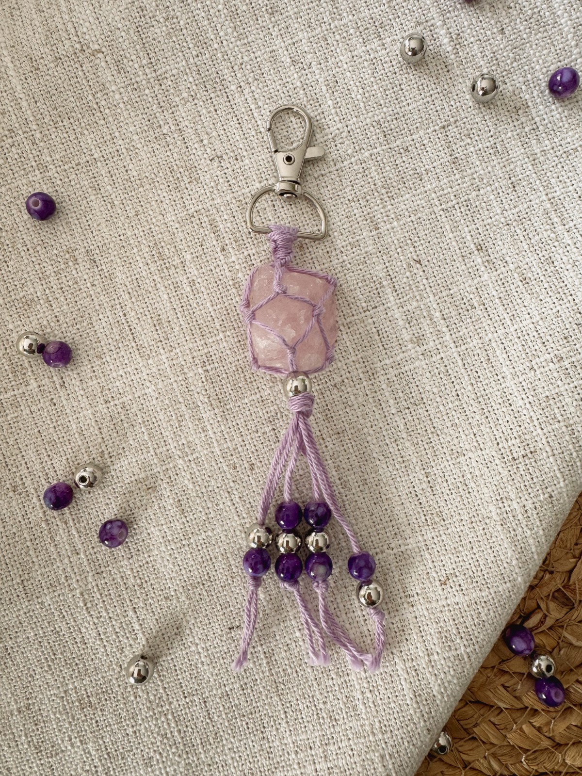 Rozenkwarts sleutelhanger, liefdevolle energie altijd bij je - 74710.jpeg Rozenkwarts sleutelhanger, liefdevolle energie altijd bij je